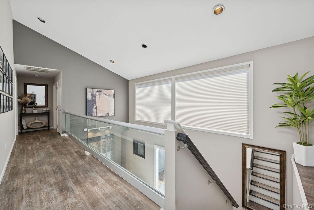 Single Family Lone Oak Suffolk County, NY 11787, MLS-906434-10