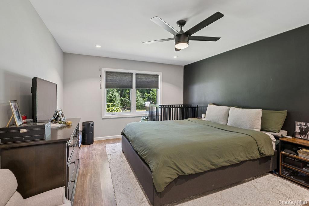 Single Family Lone Oak Suffolk County, NY 11787, MLS-906434-18