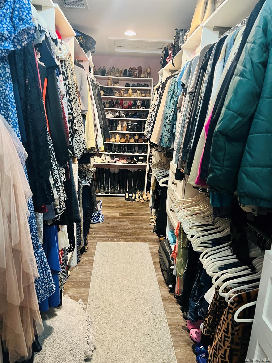 Single Family Lone Oak Suffolk County, NY 11787, MLS-906434-36