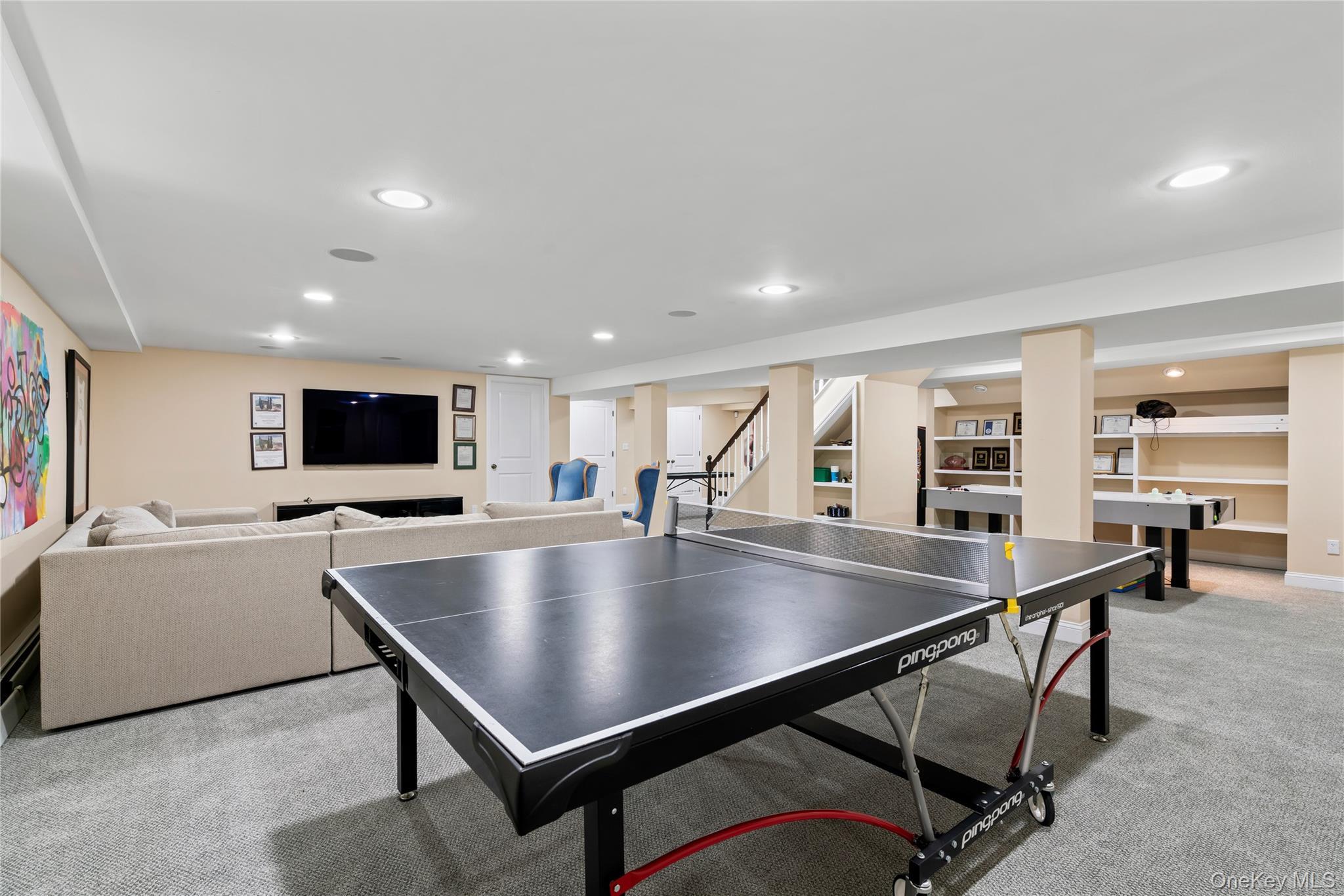 Single Family Montrose Nassau County, NY 11576, MLS-906465-25