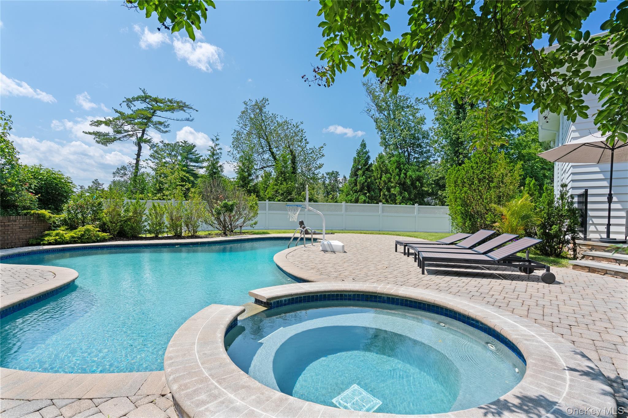 Single Family Montrose Nassau County, NY 11576, MLS-906465-31