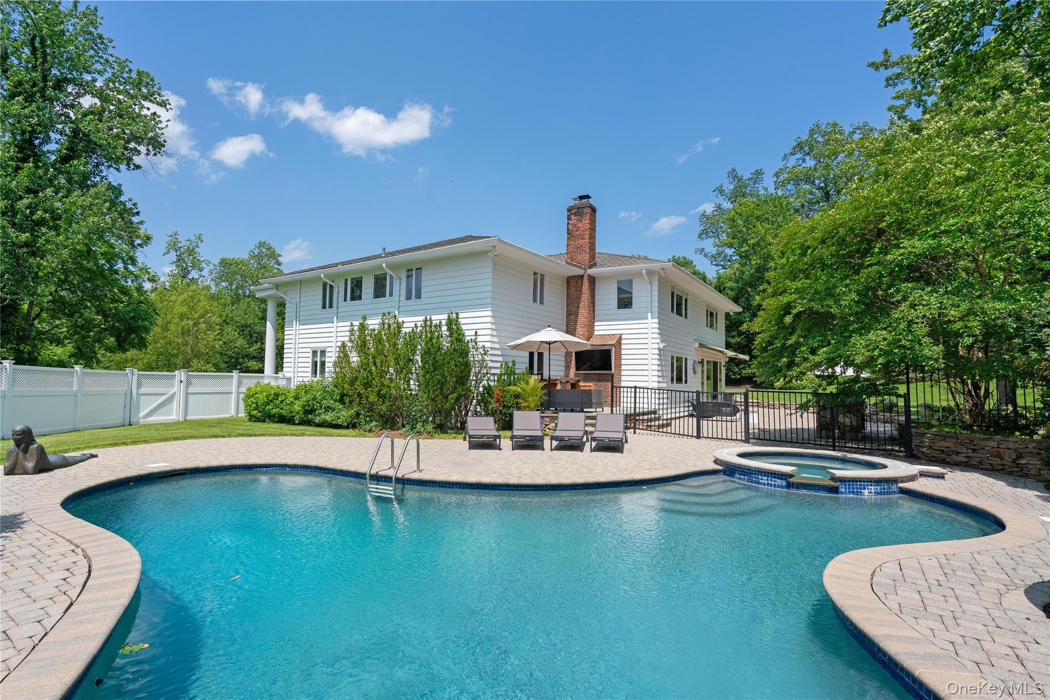 Single Family Montrose Nassau County, NY 11576, MLS-906465-32