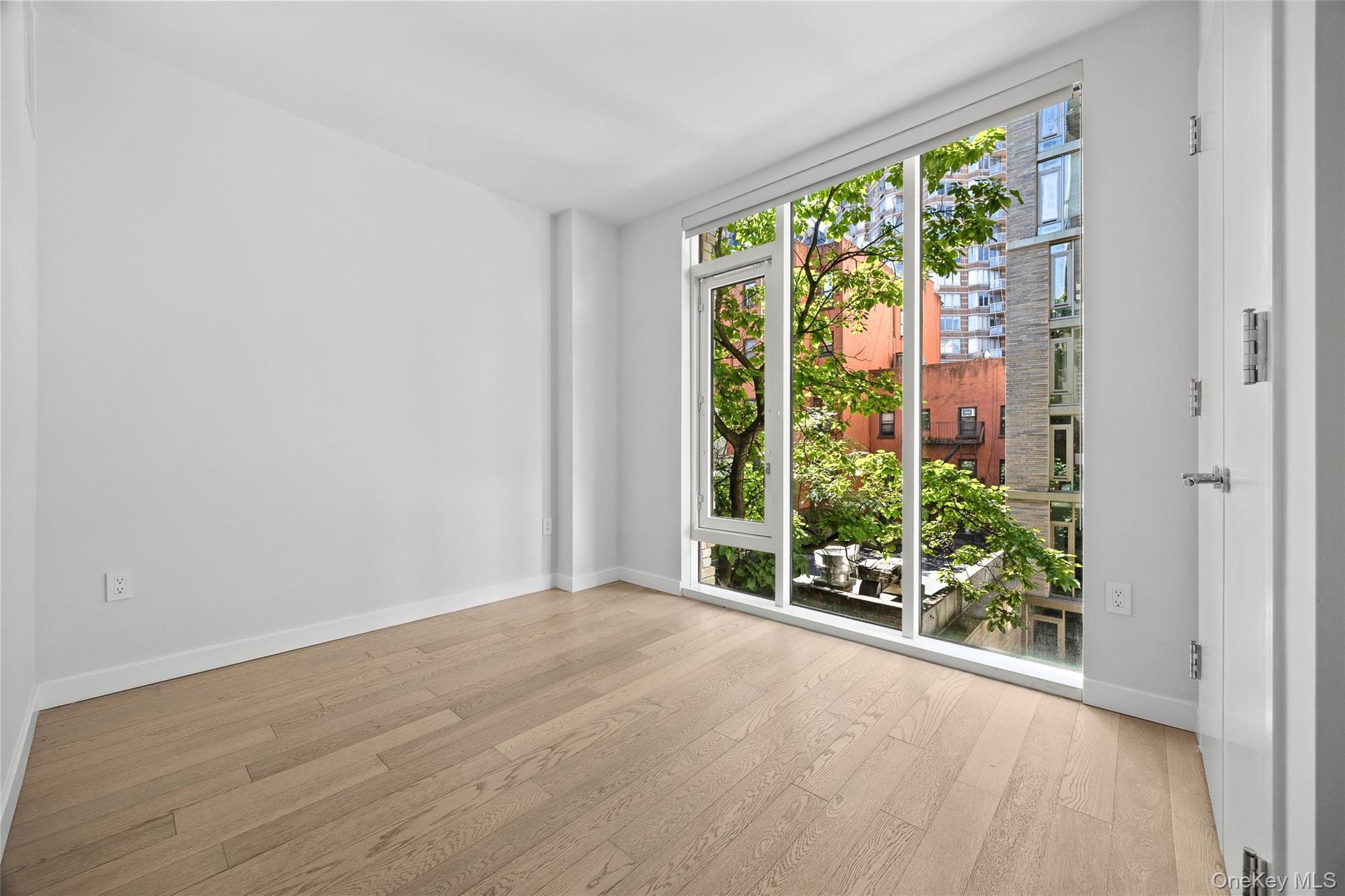 Condo 43rd  Manhattan, NY 10036, MLS-906488-17