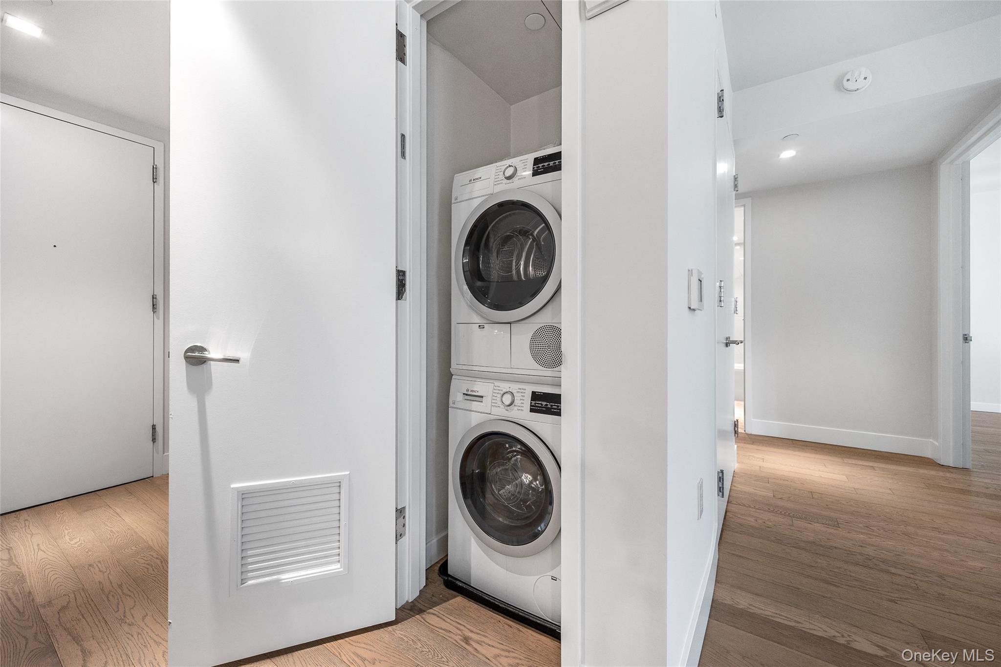 Condo 43rd  Manhattan, NY 10036, MLS-906488-19