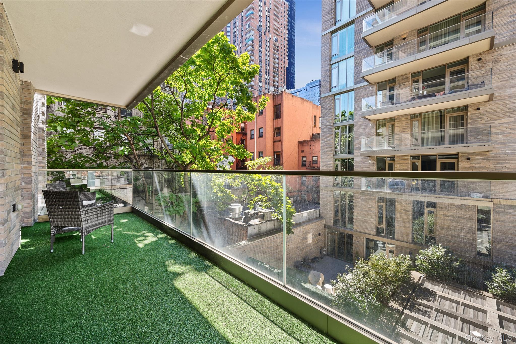 Condo 43rd  Manhattan, NY 10036, MLS-906488-20