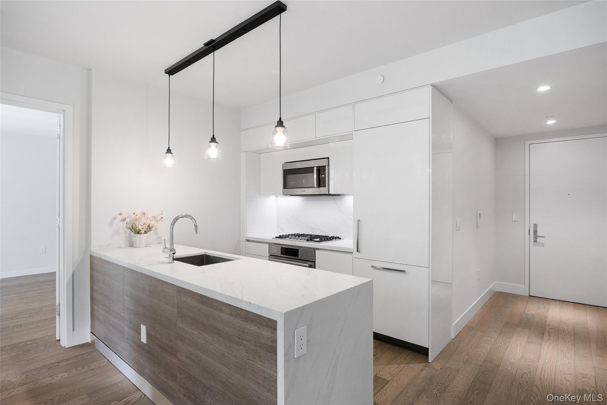 Condo 43rd  Manhattan, NY 10036, MLS-906488-8