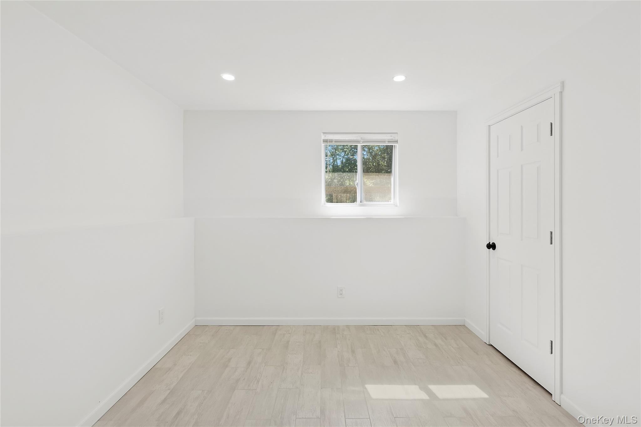 Single Family Trout Brook Lane Suffolk County, NY 11931, MLS-906497-11