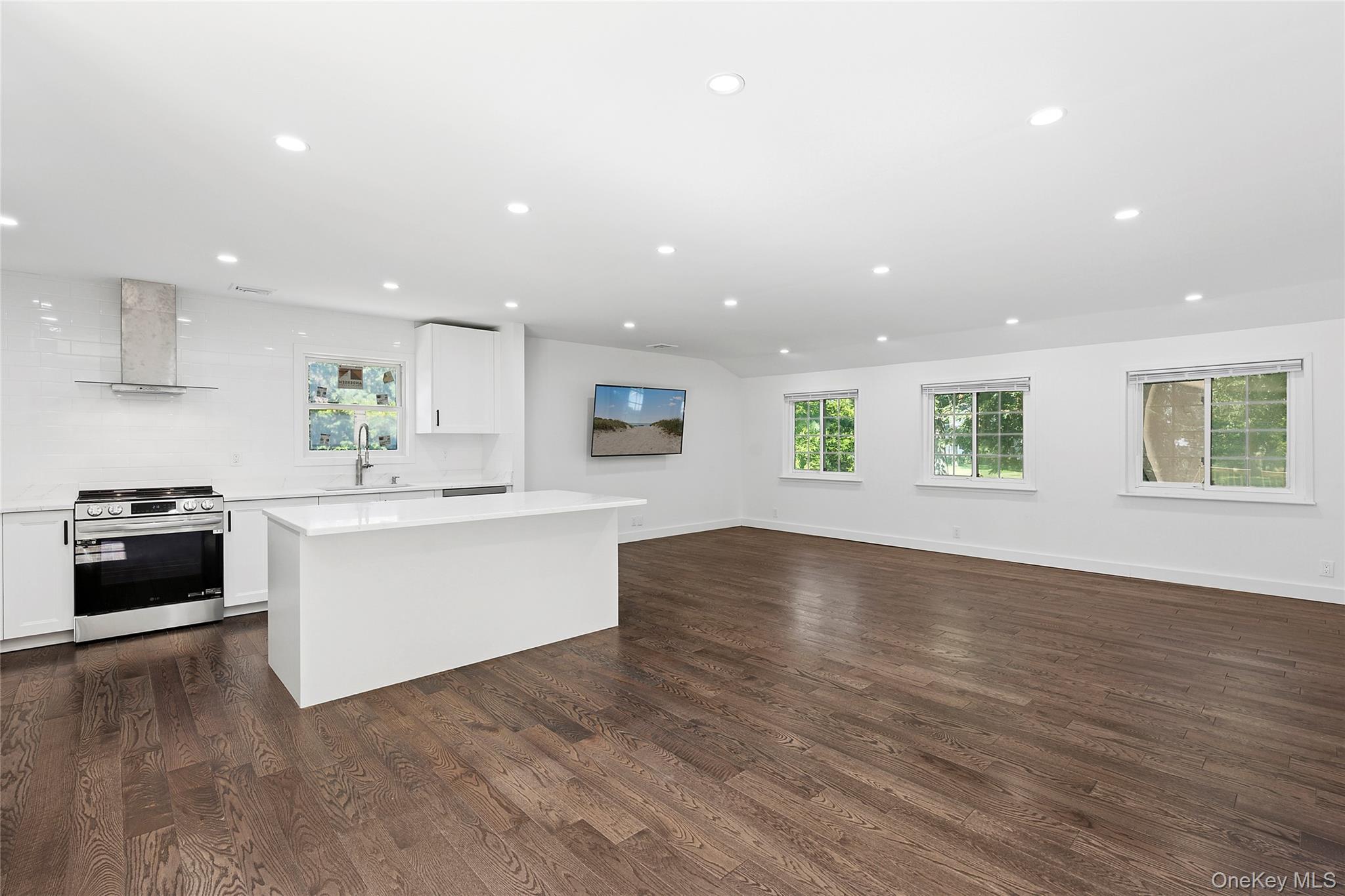 Single Family Trout Brook Lane Suffolk County, NY 11931, MLS-906497-3