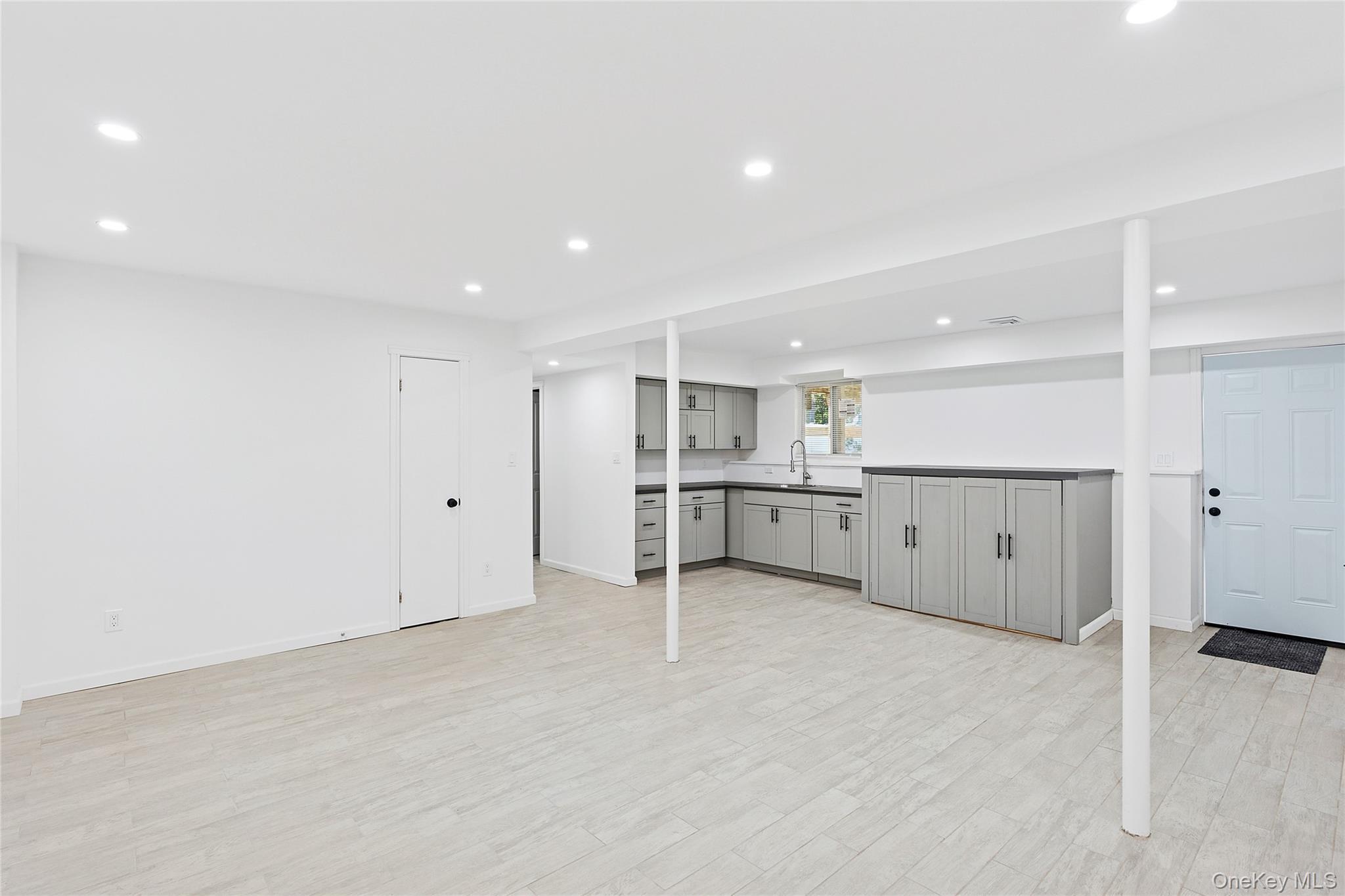 Single Family Trout Brook Lane Suffolk County, NY 11931, MLS-906497-9