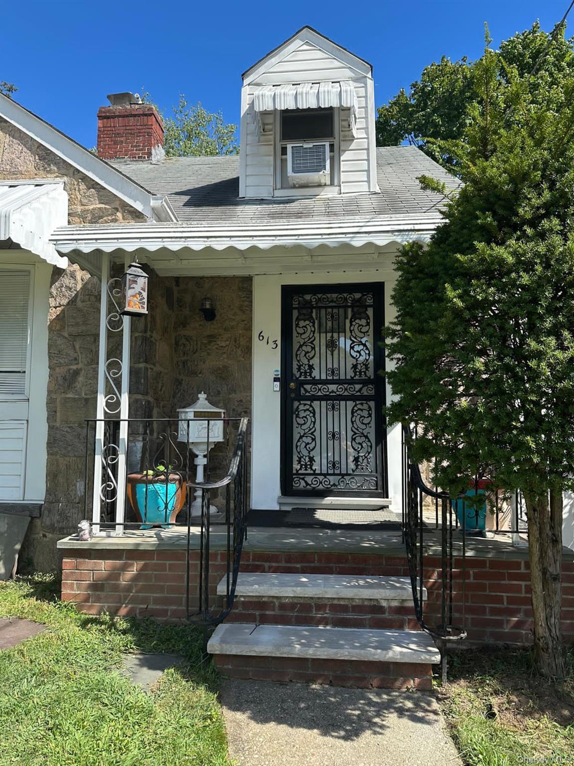 Single Family Adams  Nassau County, NY 11552, MLS-906547-5