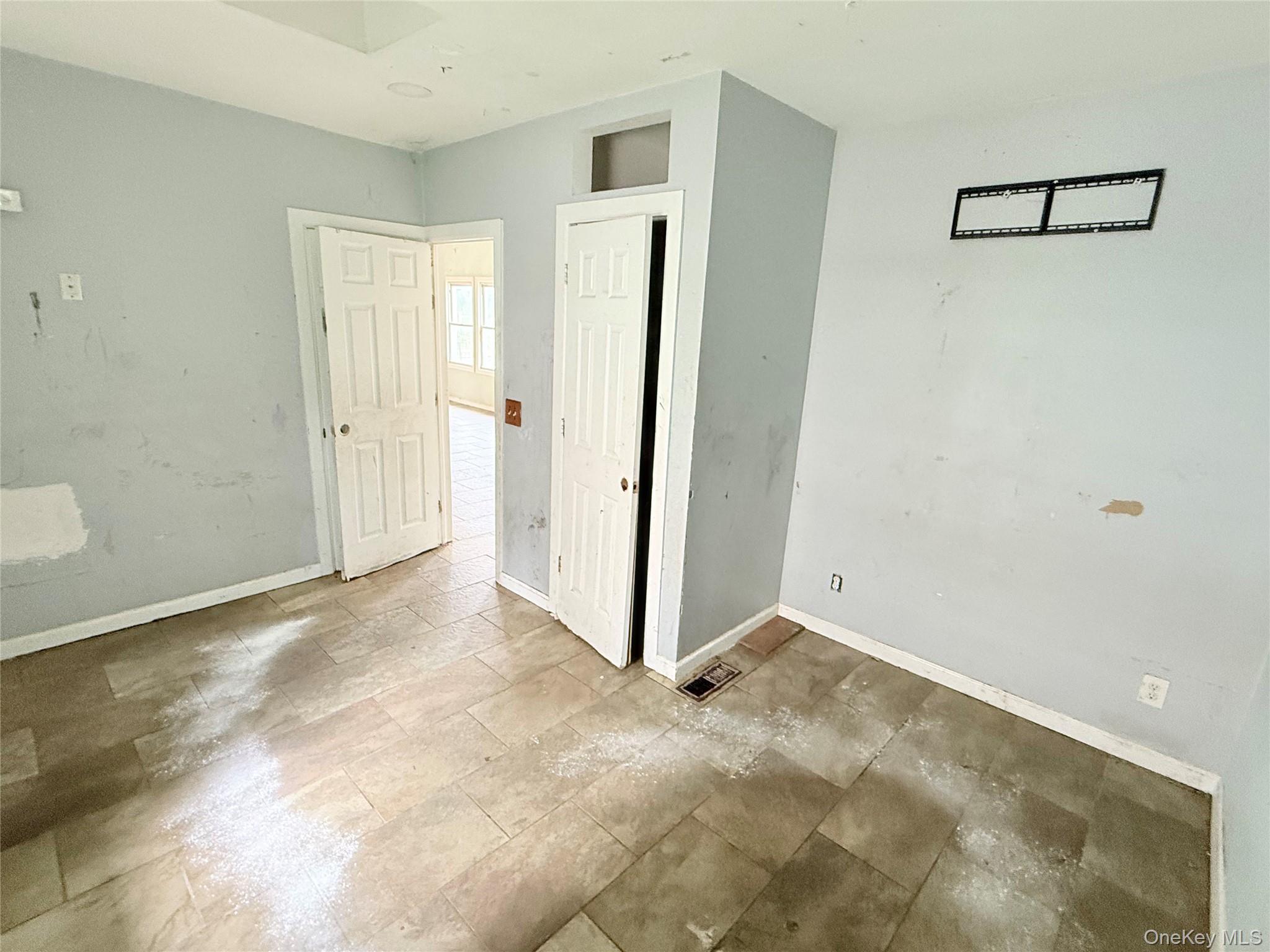 Single Family Dartmouth  Nassau County, NY 11550, MLS-906562-12