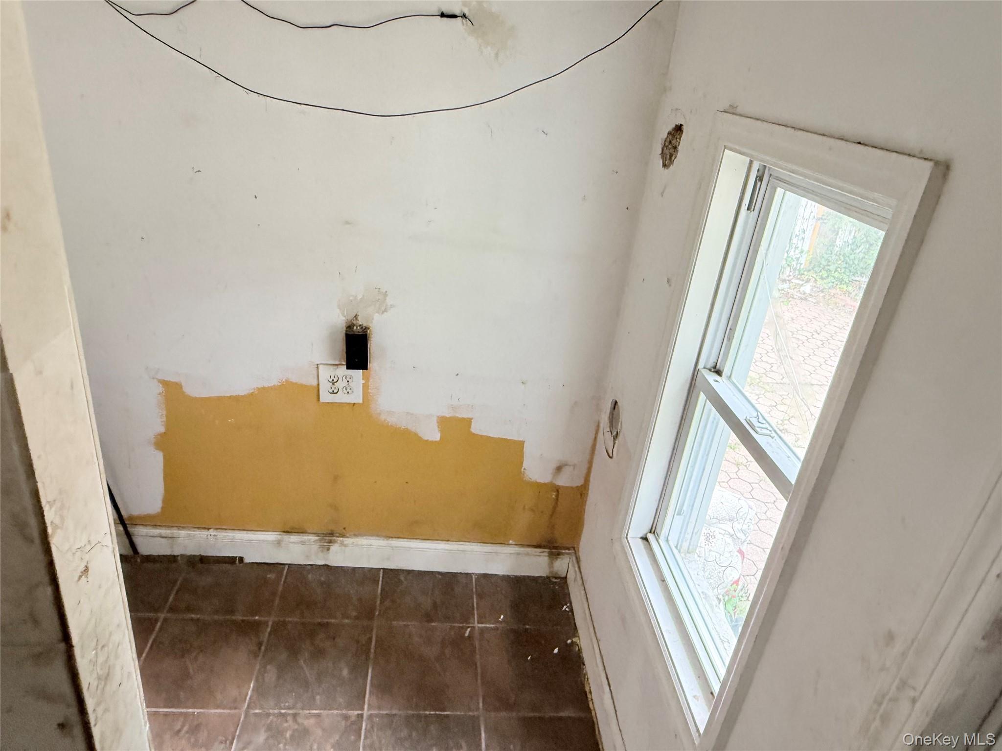 Single Family Dartmouth  Nassau County, NY 11550, MLS-906562-14