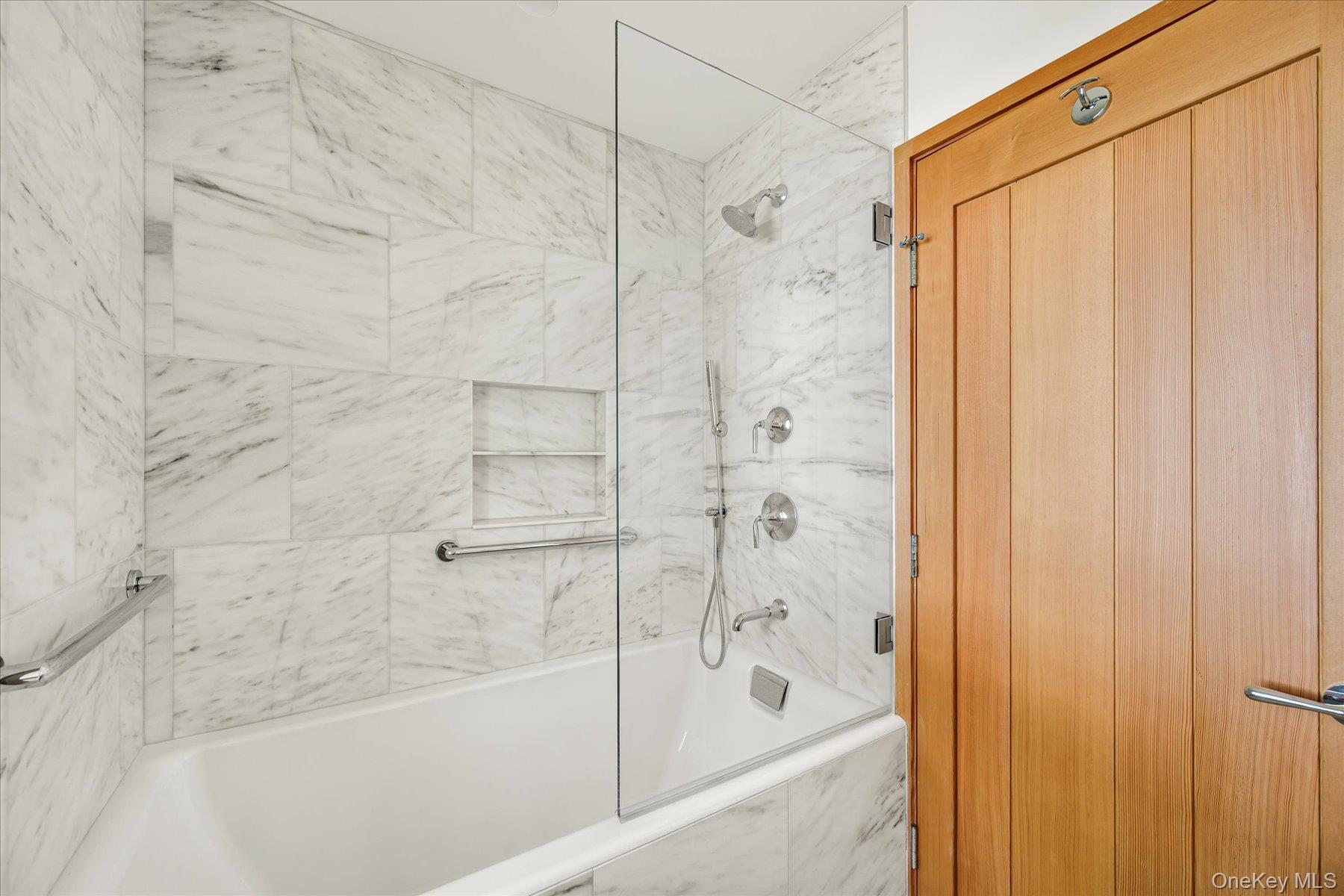 Single Family Thompson Suffolk County, NY 11964, MLS-906564-26