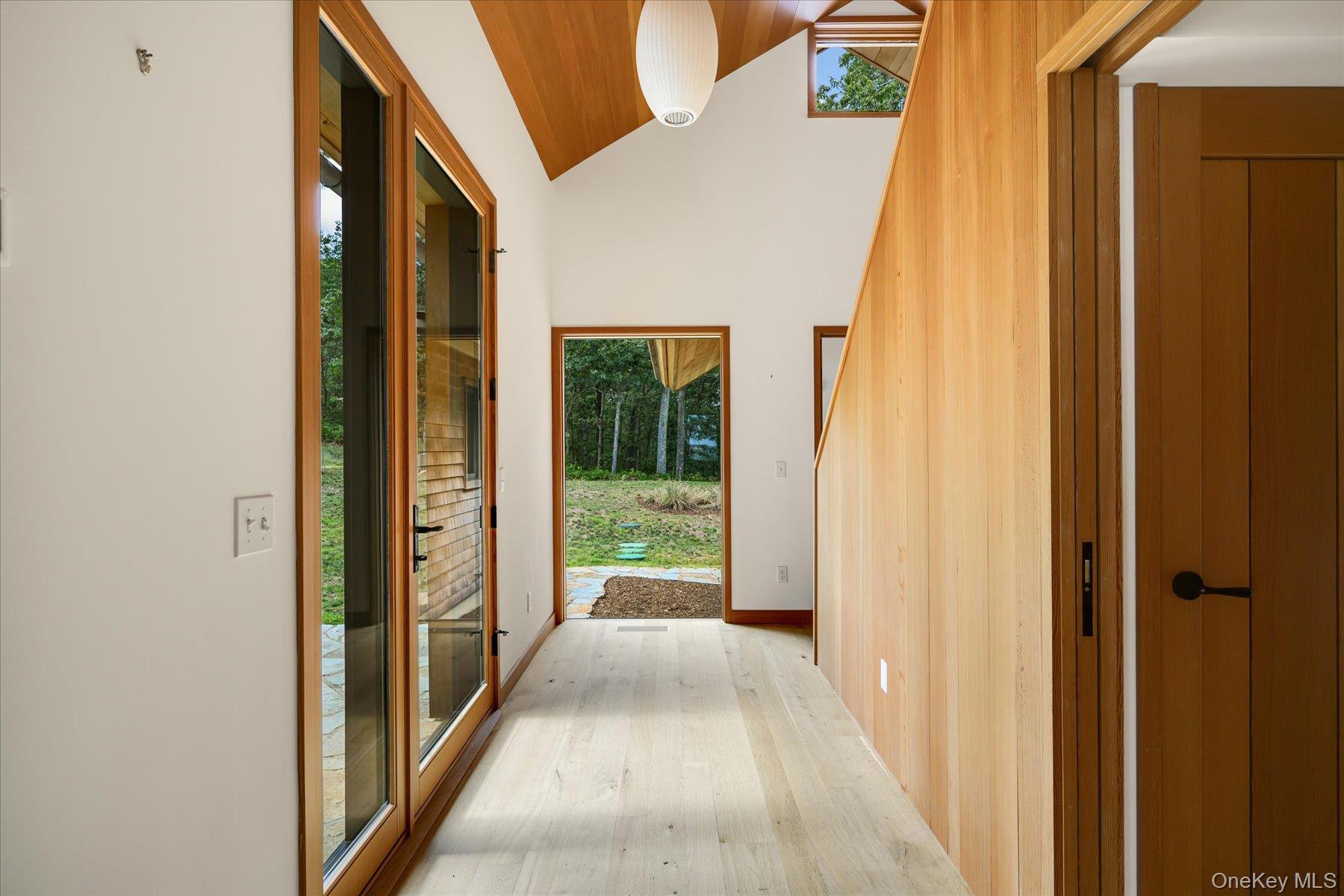 Single Family Thompson Suffolk County, NY 11964, MLS-906564-33