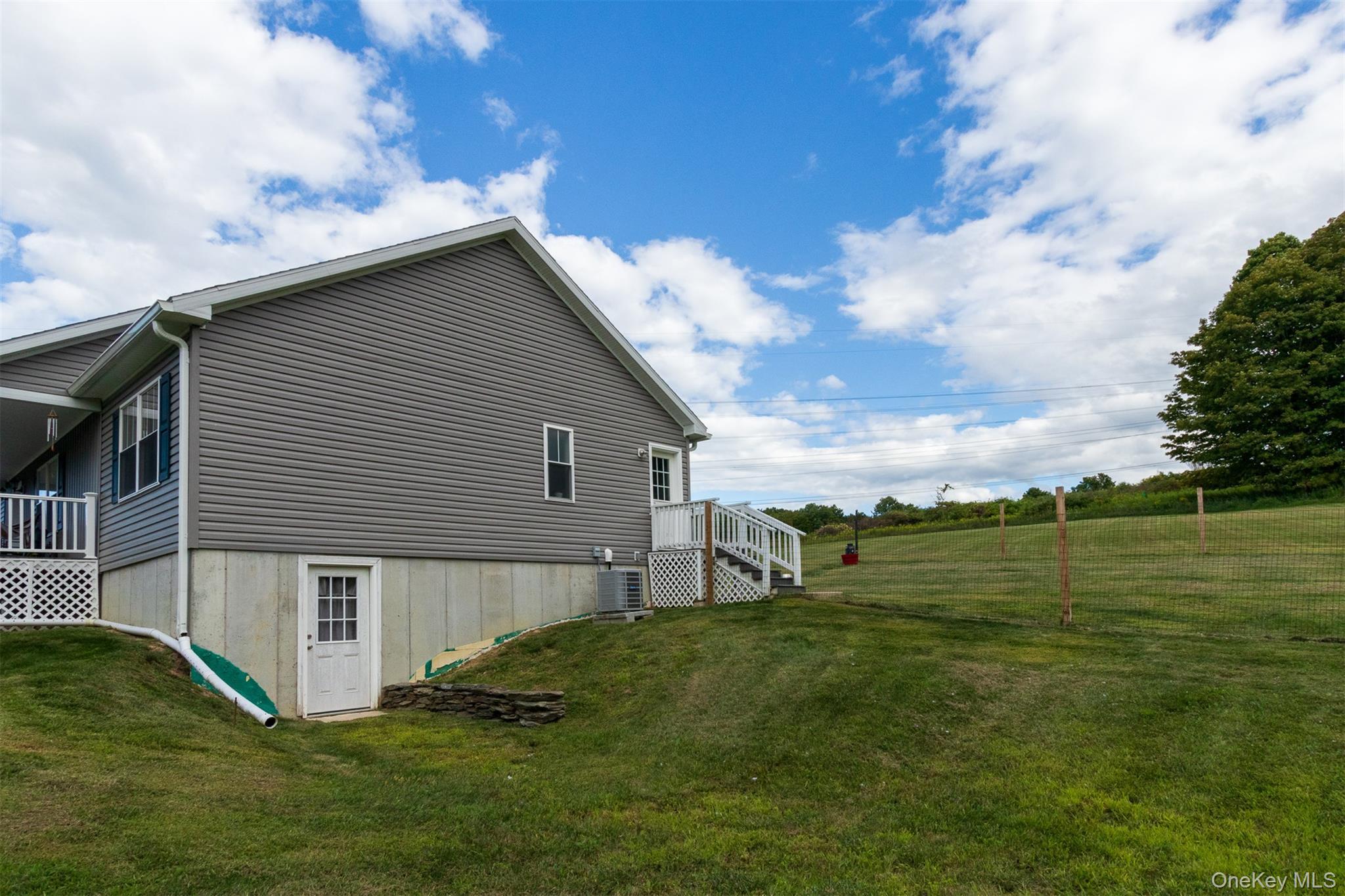 Single Family Battenfeld Dutchess County, NY 12571, MLS-906628-23