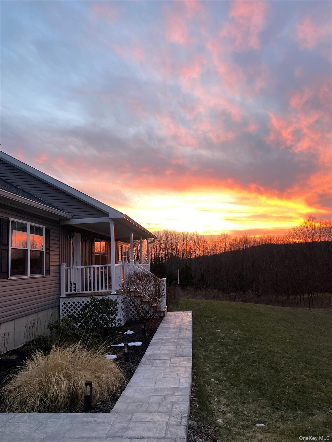 Single Family Battenfeld Dutchess County, NY 12571, MLS-906628-24