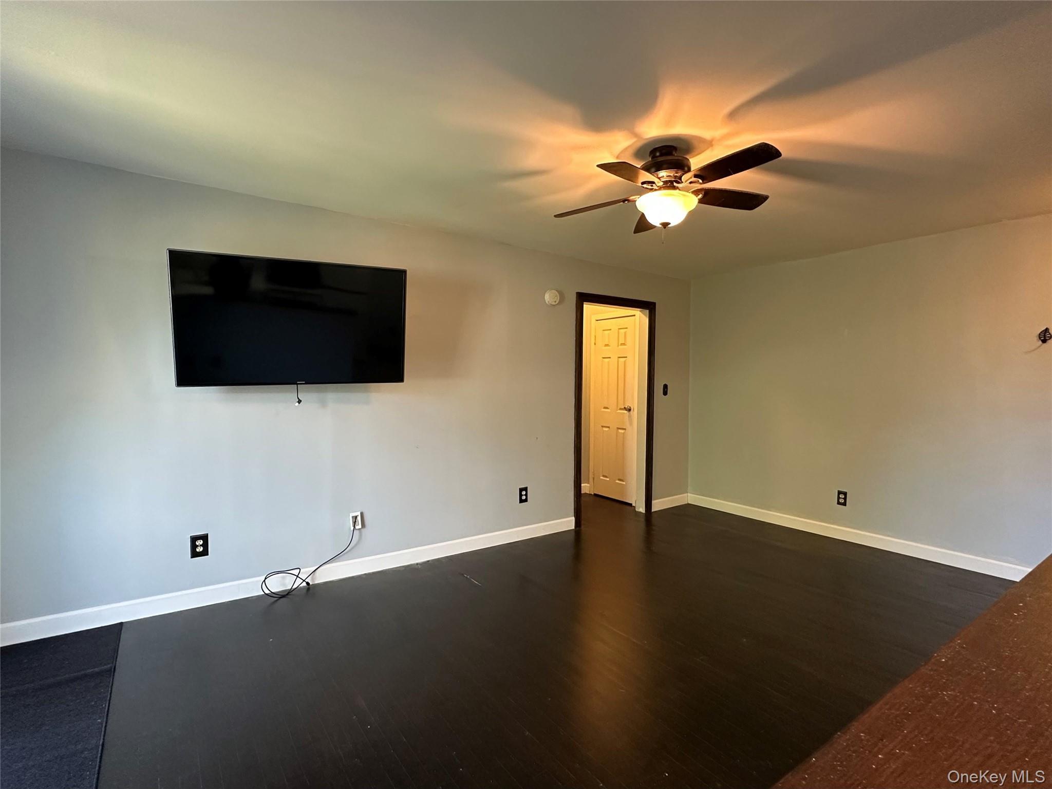 Coop Fairharbor  Suffolk County, NY 11772, MLS-906629-8