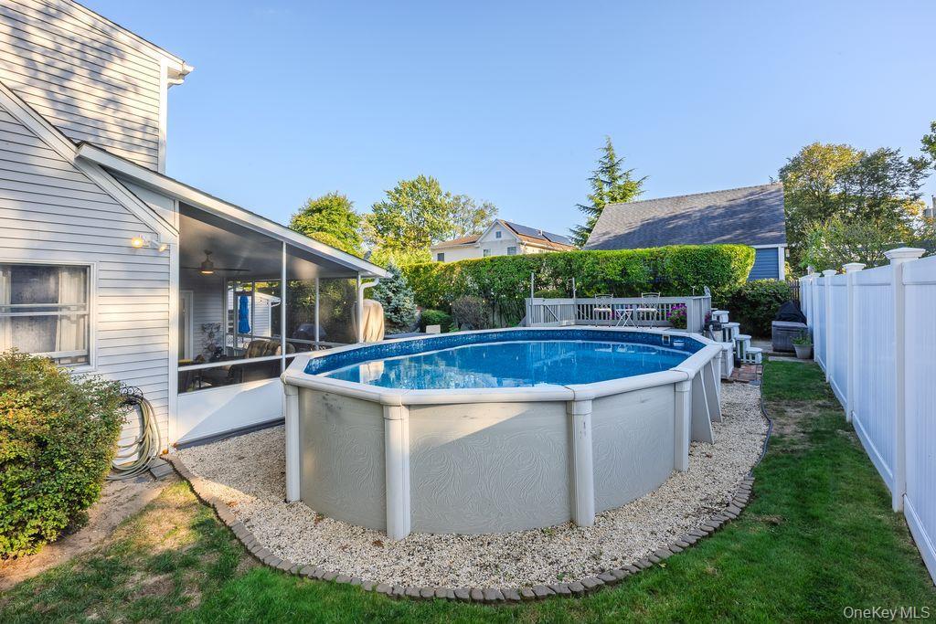 Single Family Newark  Suffolk County, NY 11757, MLS-906631-6