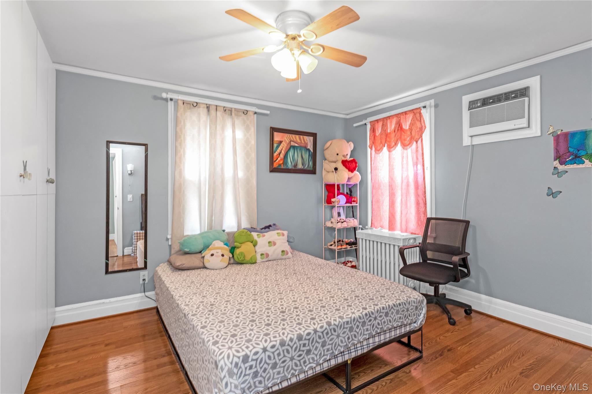 Single Family Walnut  Nassau County, NY 11590, MLS-906635-10