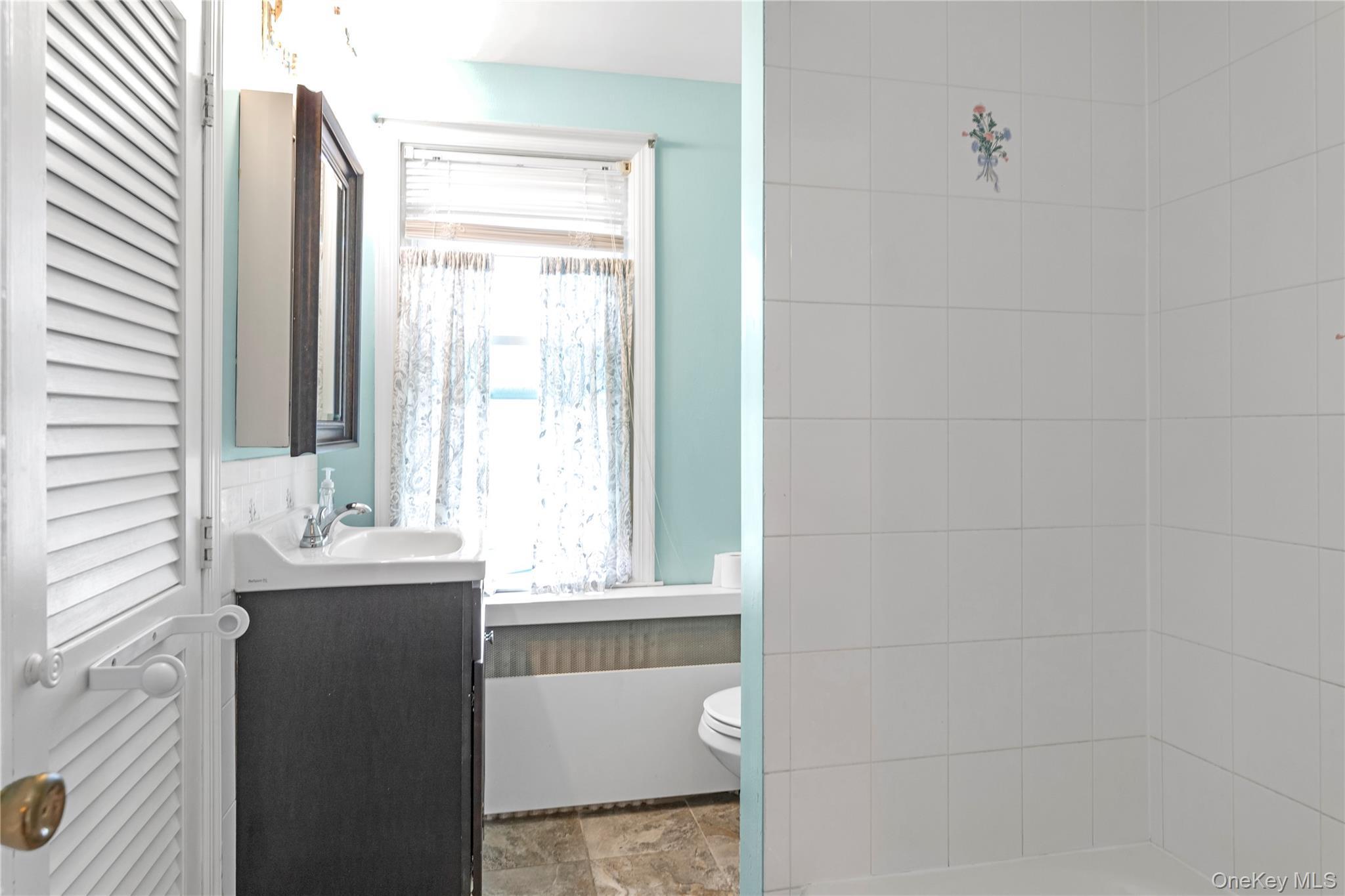 Single Family Walnut  Nassau County, NY 11590, MLS-906635-13