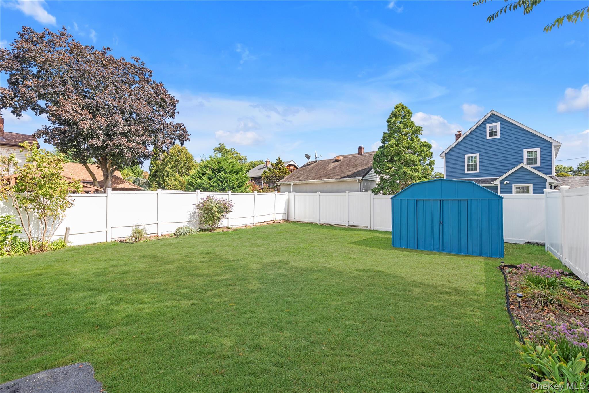 Single Family Walnut  Nassau County, NY 11590, MLS-906635-17