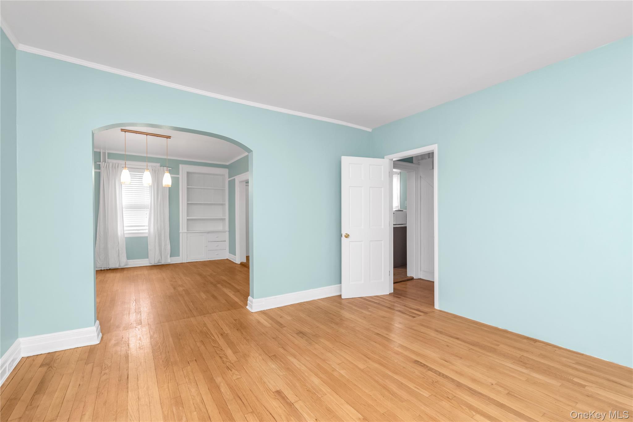 Single Family Walnut  Nassau County, NY 11590, MLS-906635-7