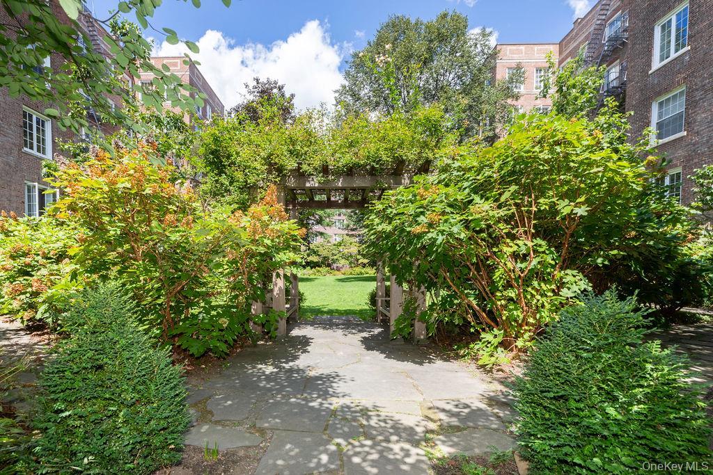 Coop 76th  Queens, NY 11372, MLS-906663-32