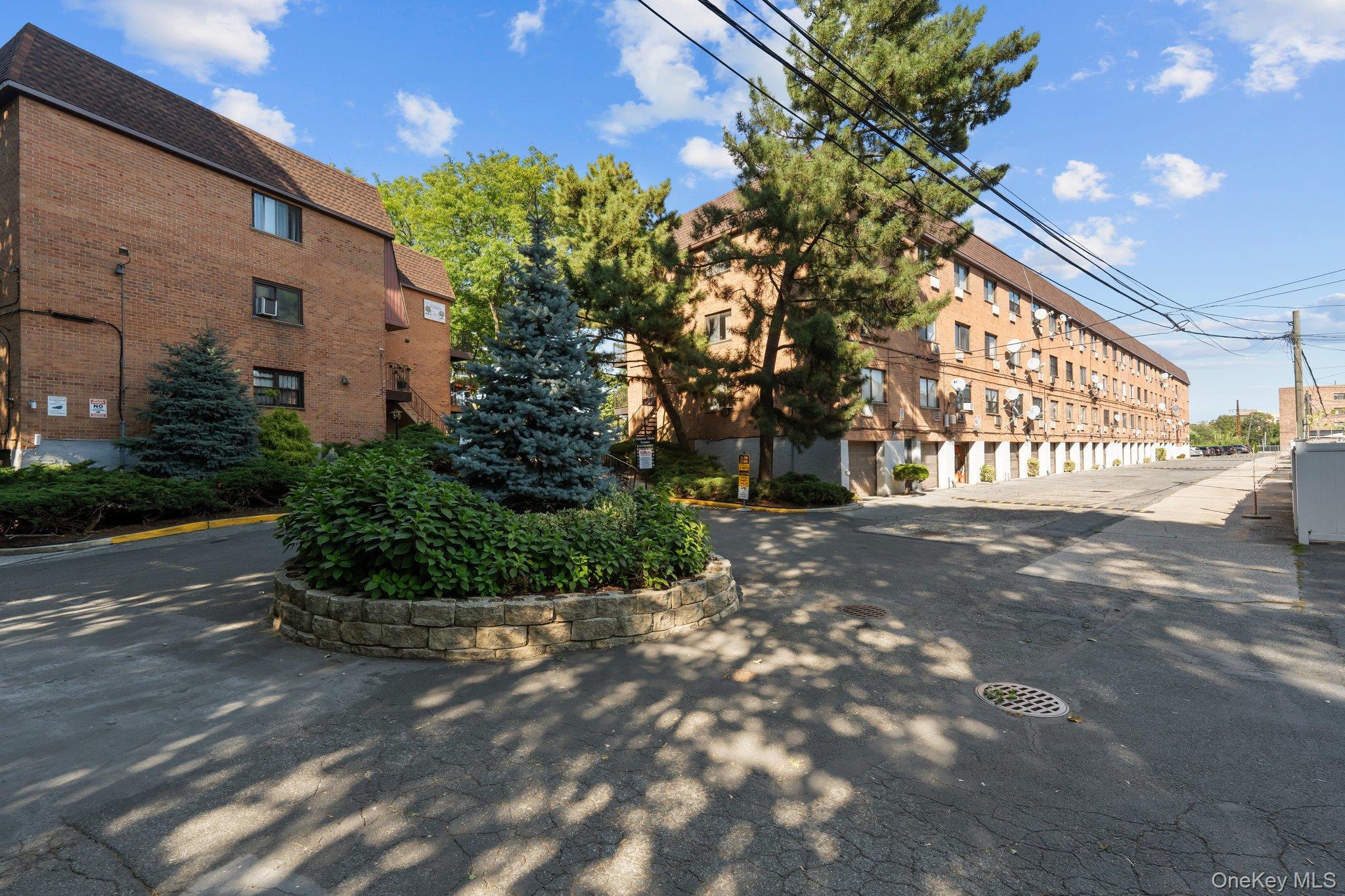 Condo Calamus  Queens, NY 11373, MLS-906666-14