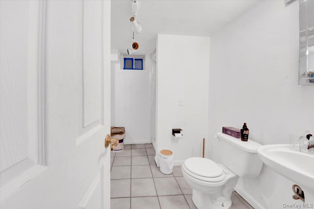 Single Family Hering  Bronx, NY 10461, MLS-906673-10