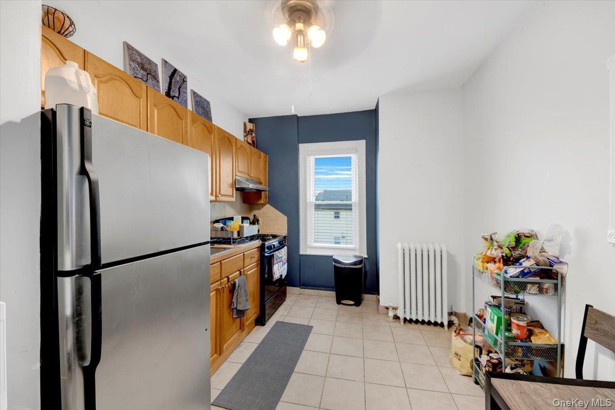 Single Family Hering  Bronx, NY 10461, MLS-906673-24