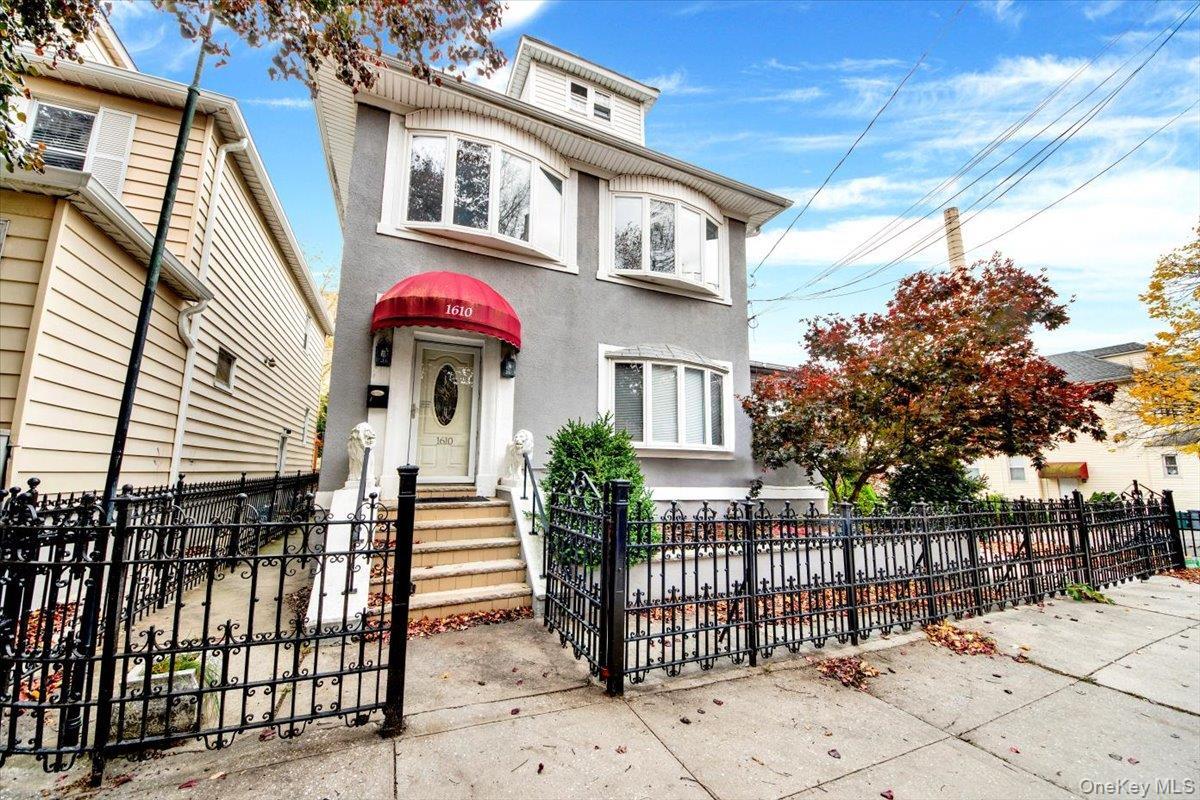 Single Family Hering  Bronx, NY 10461, MLS-906673-33