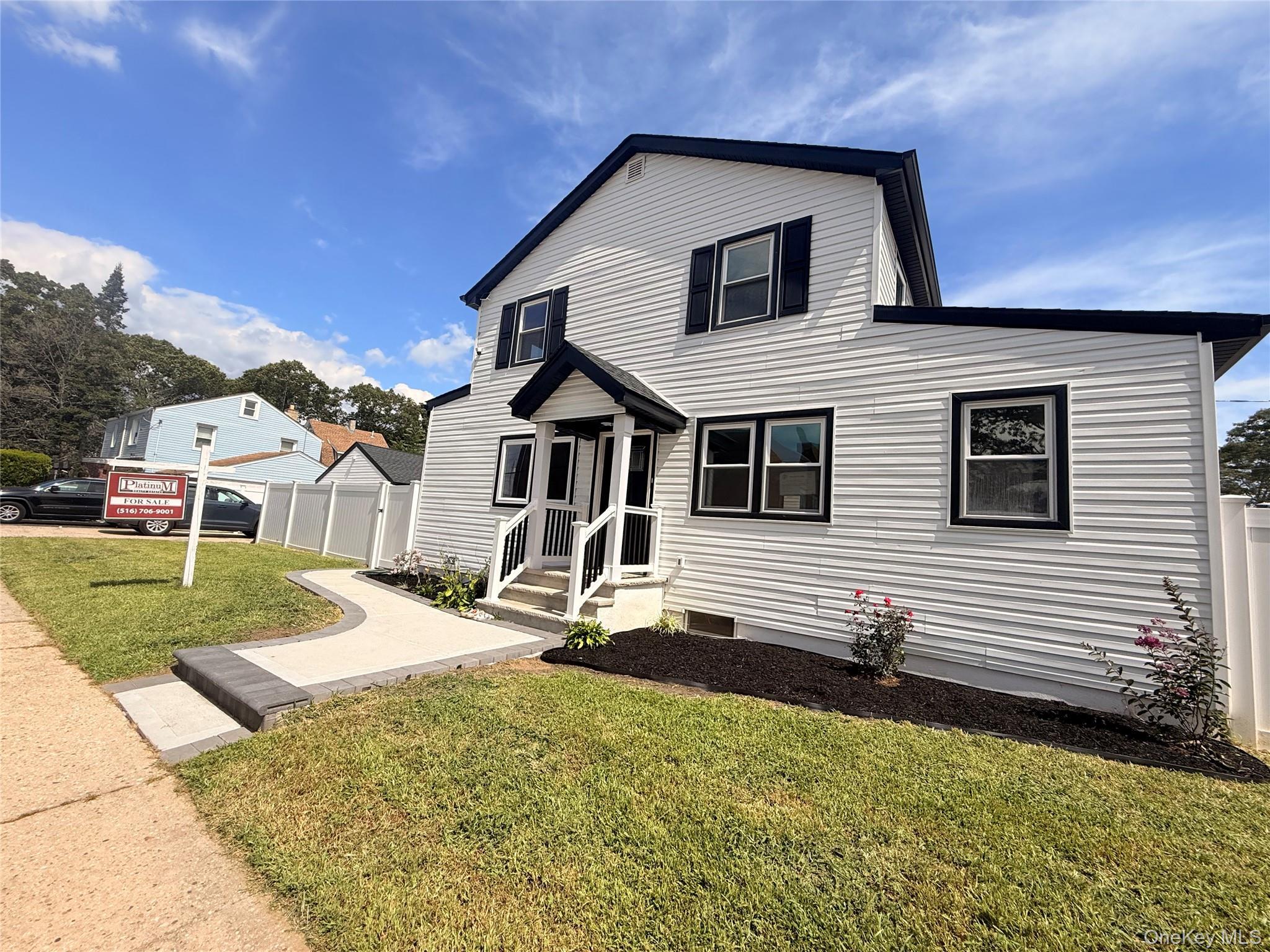 Single Family Saint Francis  Nassau County, NY 11575, MLS-906683-2