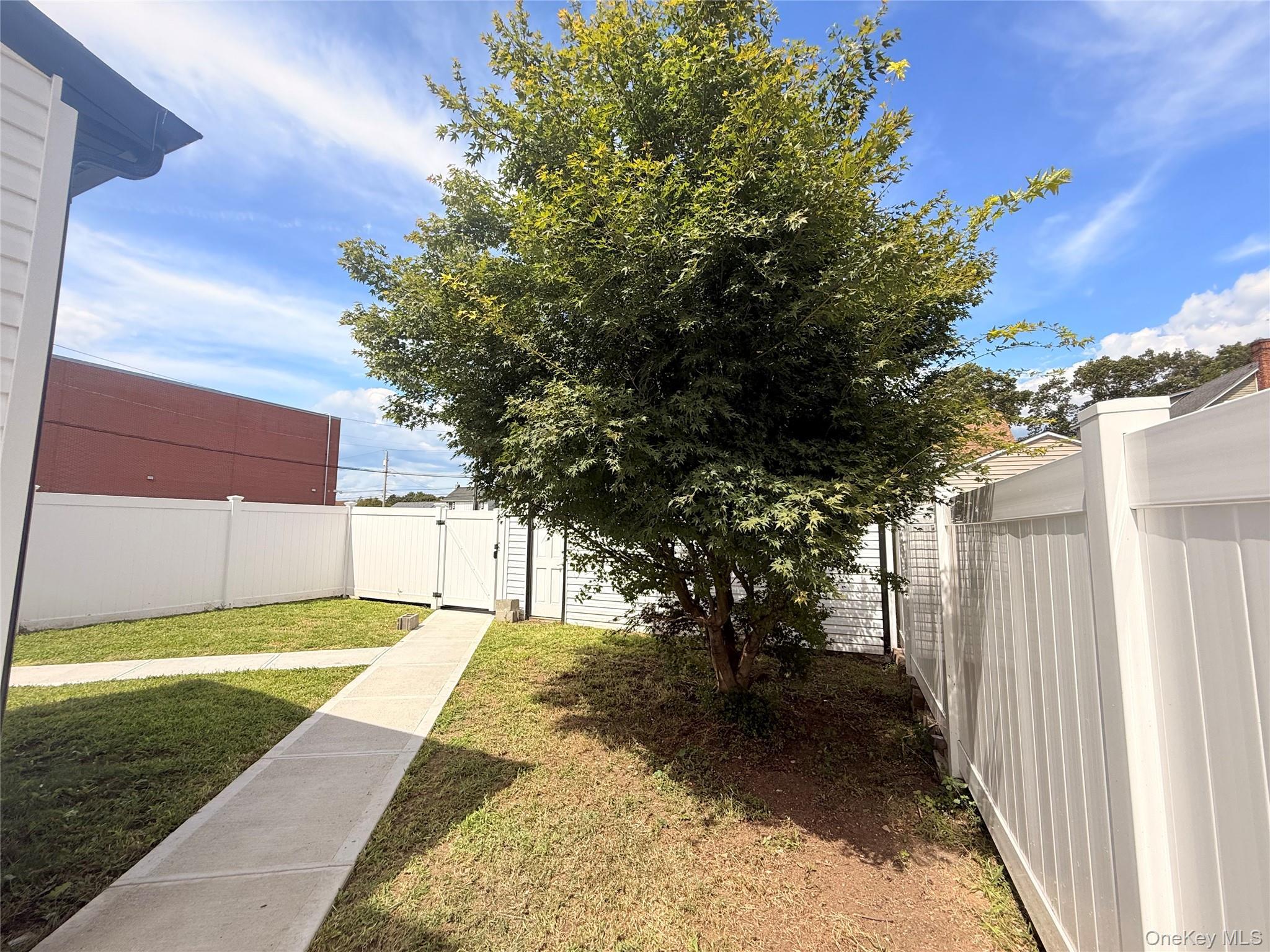 Single Family Saint Francis  Nassau County, NY 11575, MLS-906683-35