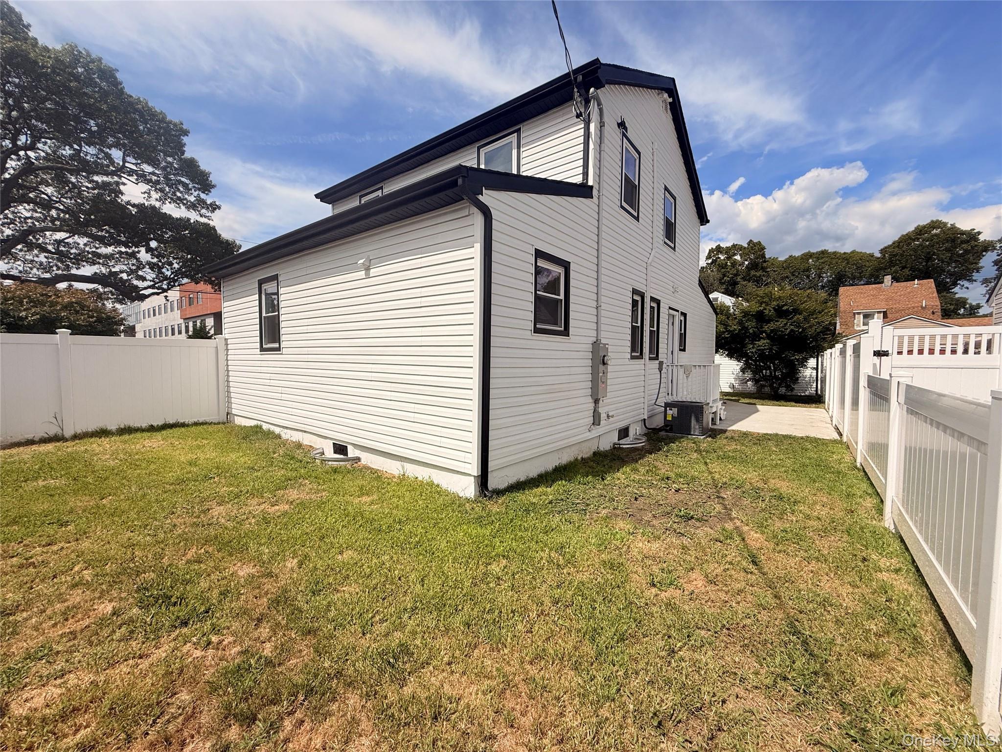 Single Family Saint Francis  Nassau County, NY 11575, MLS-906683-38