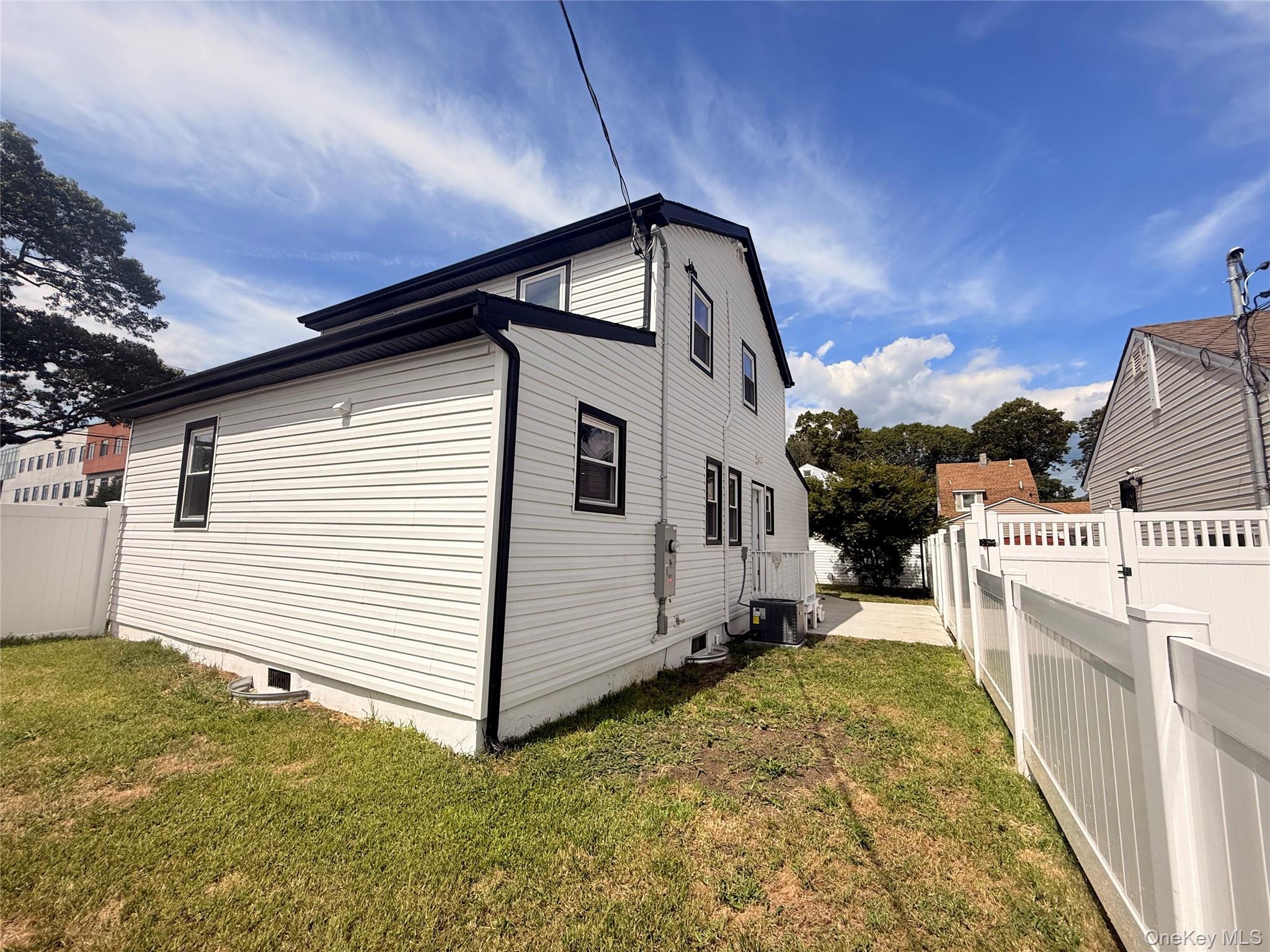 Single Family Saint Francis  Nassau County, NY 11575, MLS-906683-39