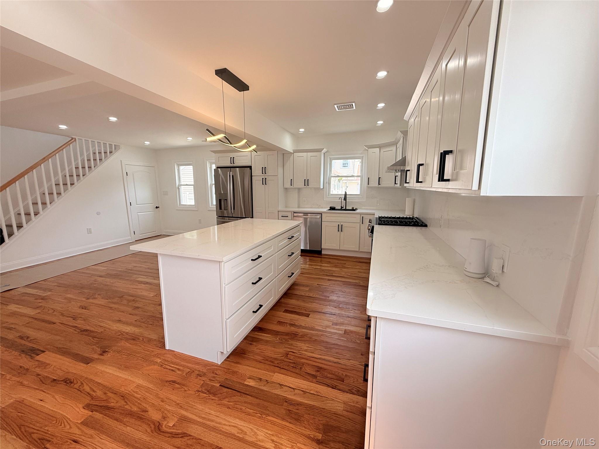 Single Family Saint Francis  Nassau County, NY 11575, MLS-906683-7