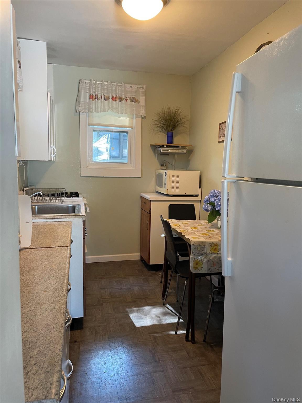 Coop Lexington  Westchester County, NY 10567, MLS-906692-15