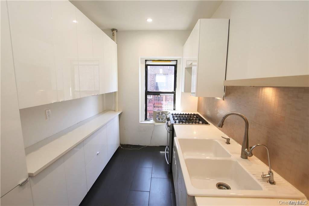 Condo 48  Queens, NY 11104, MLS-906693-8