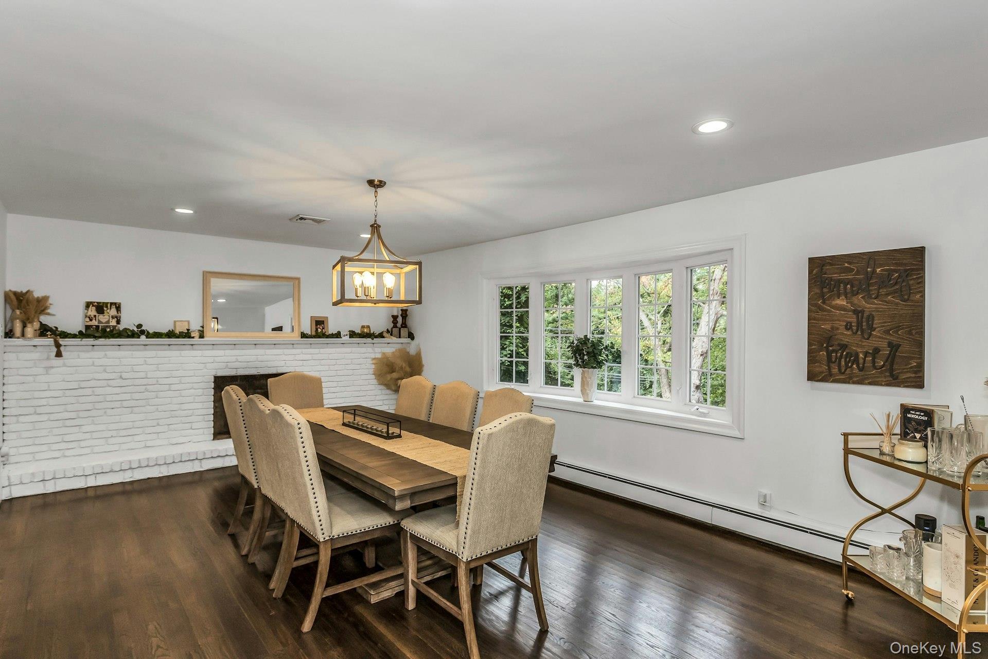 Single Family Bread And Cheese Hollow  Suffolk County, NY 11768, MLS-906698-11