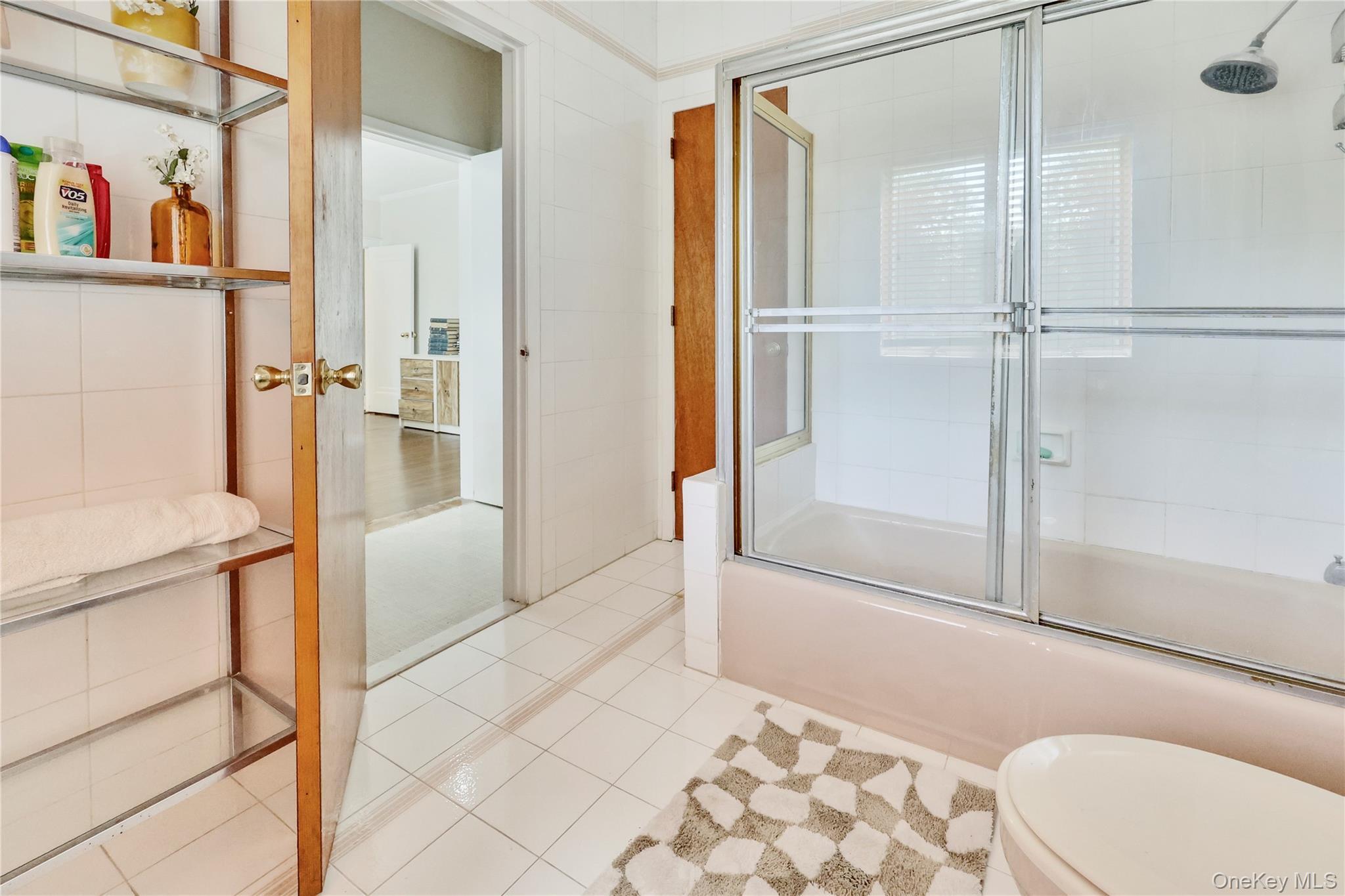 Single Family Margaret Nassau County, NY 11559, MLS-906748-25