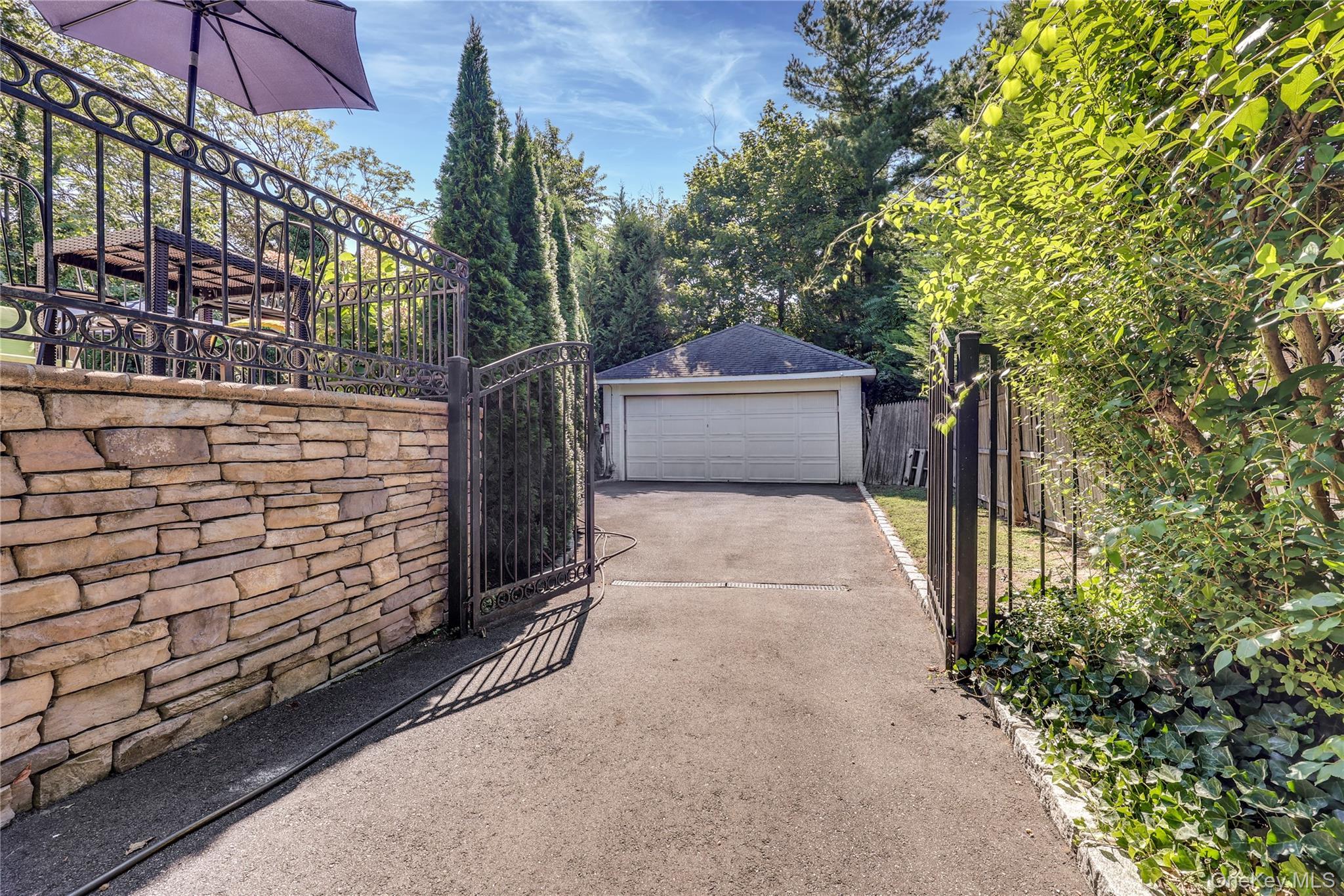 Single Family Margaret  Nassau County, NY 11559, MLS-906748-36