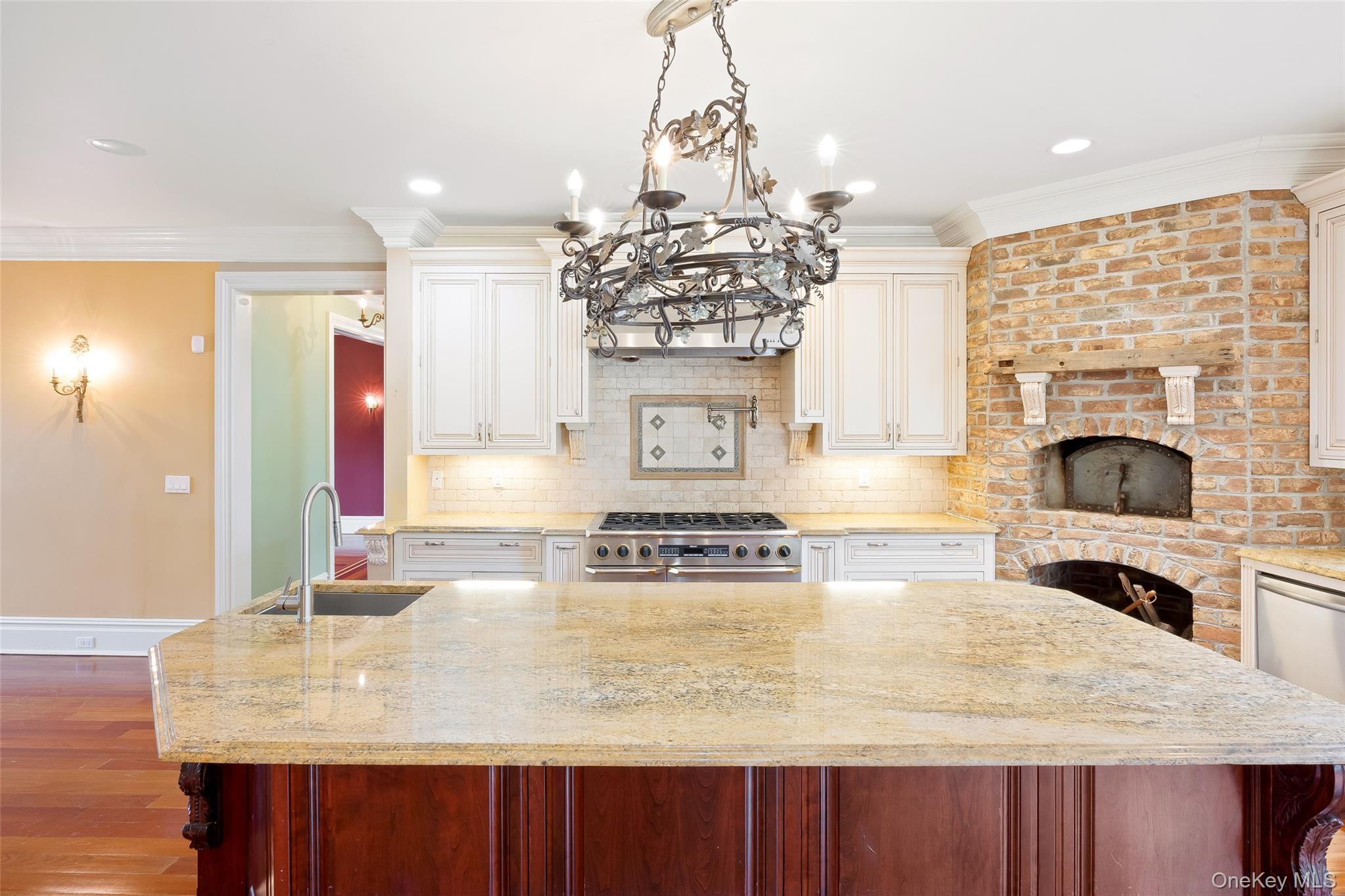 Single Family Brushy Neck Ln Suffolk County, NY 11977, MLS-906787-21