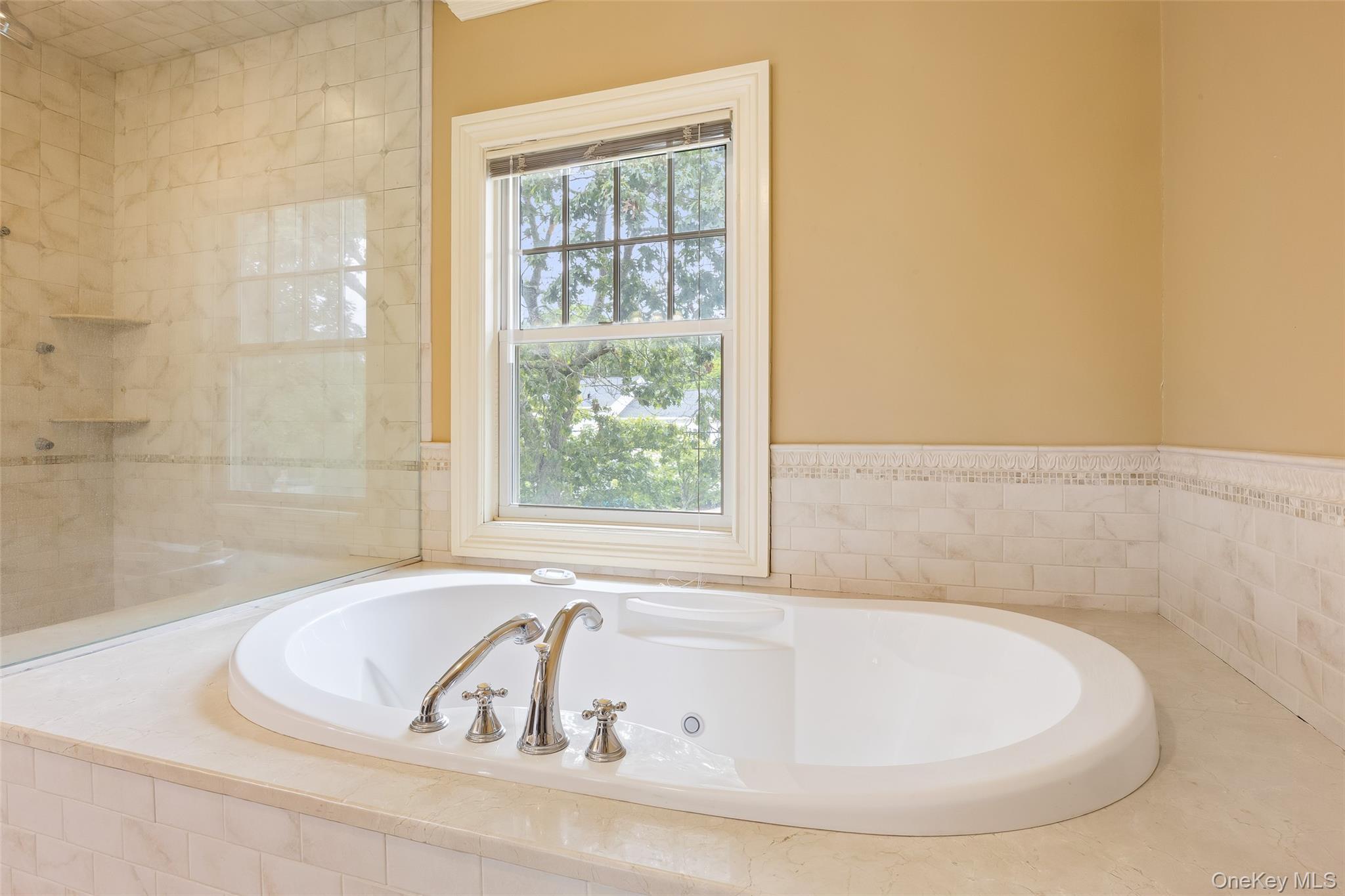 Single Family Brushy Neck Ln Suffolk County, NY 11977, MLS-906787-33