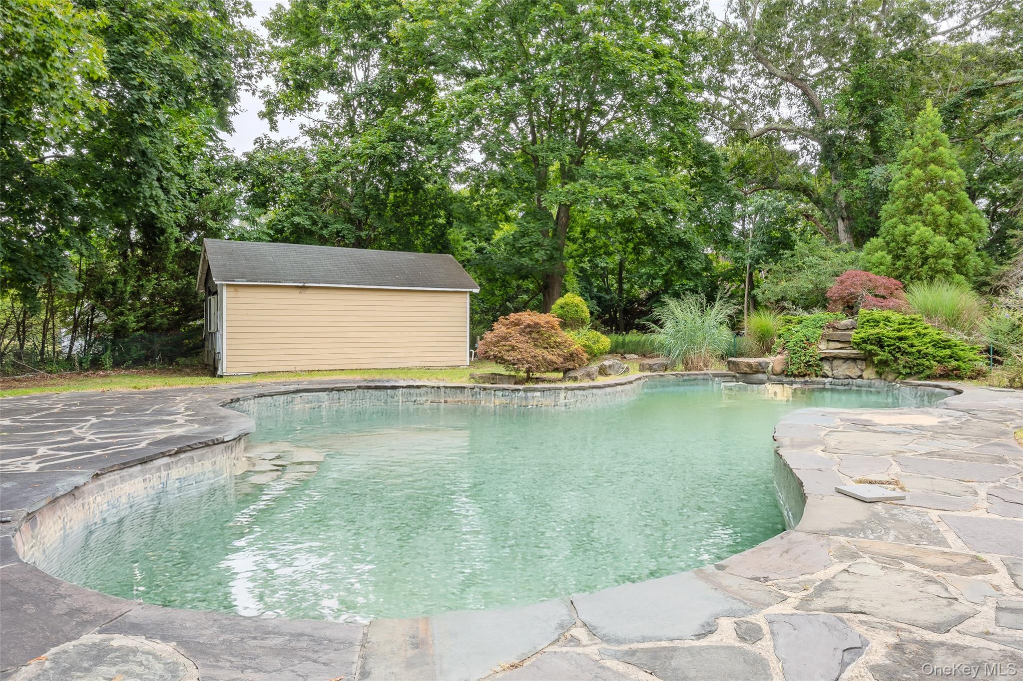 Single Family Brushy Neck Ln Suffolk County, NY 11977, MLS-906787-48