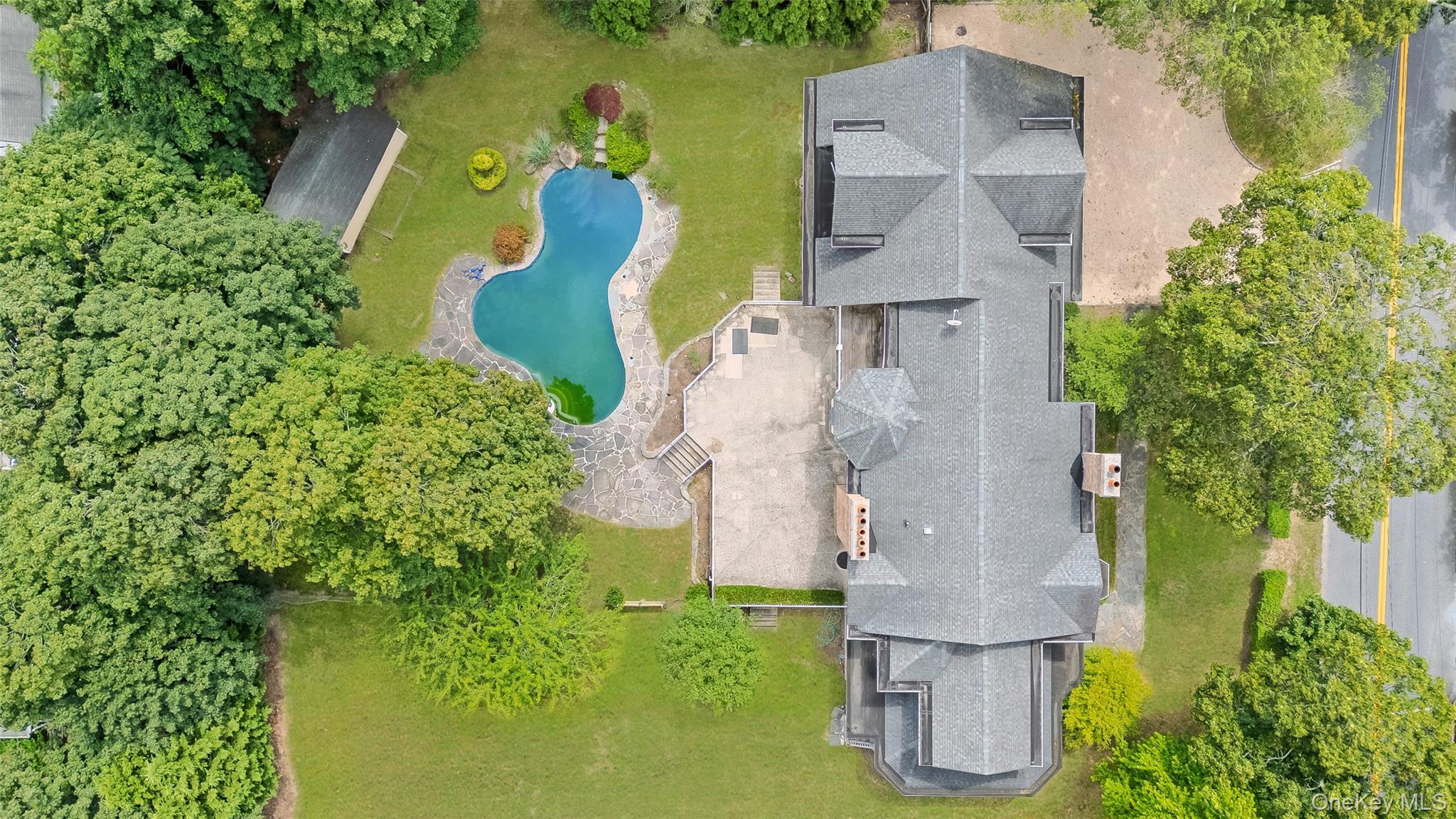 Single Family Brushy Neck Ln  Suffolk County, NY 11977, MLS-906787-50