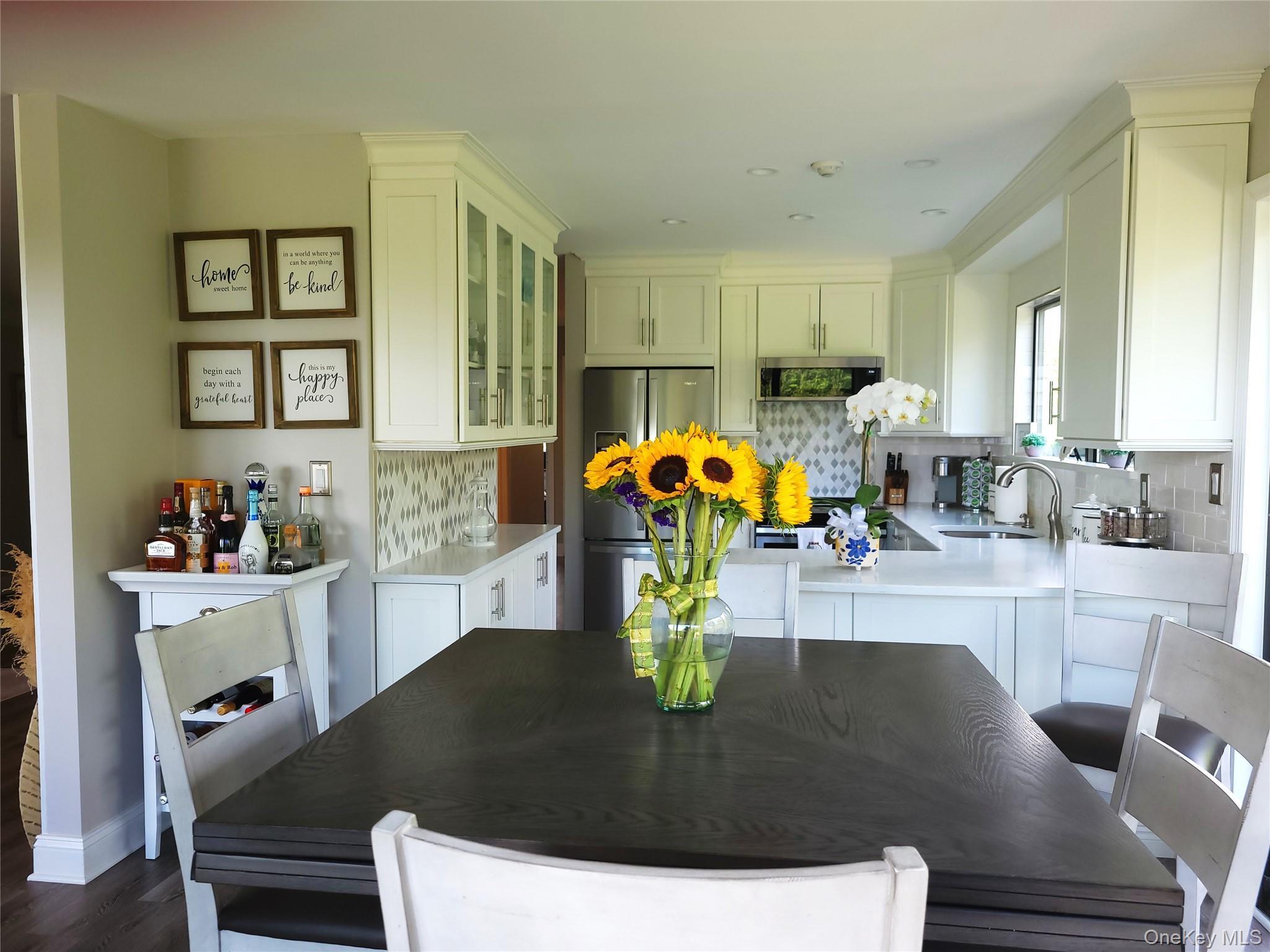 Condo Watchogue  Suffolk County, NY 11940, MLS-906801-3