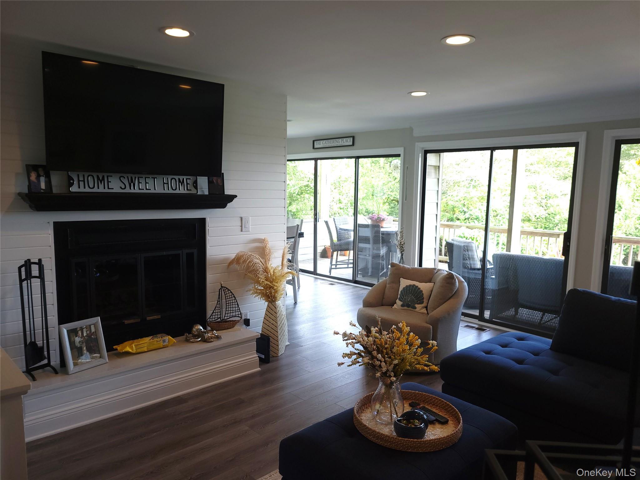 Condo Watchogue  Suffolk County, NY 11940, MLS-906801-6