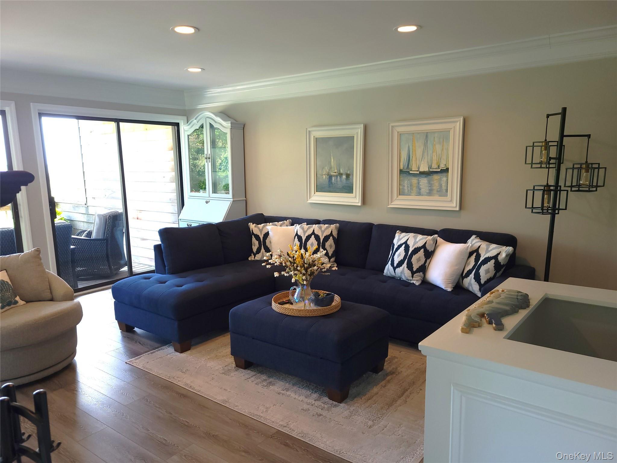Condo Watchogue  Suffolk County, NY 11940, MLS-906801-7