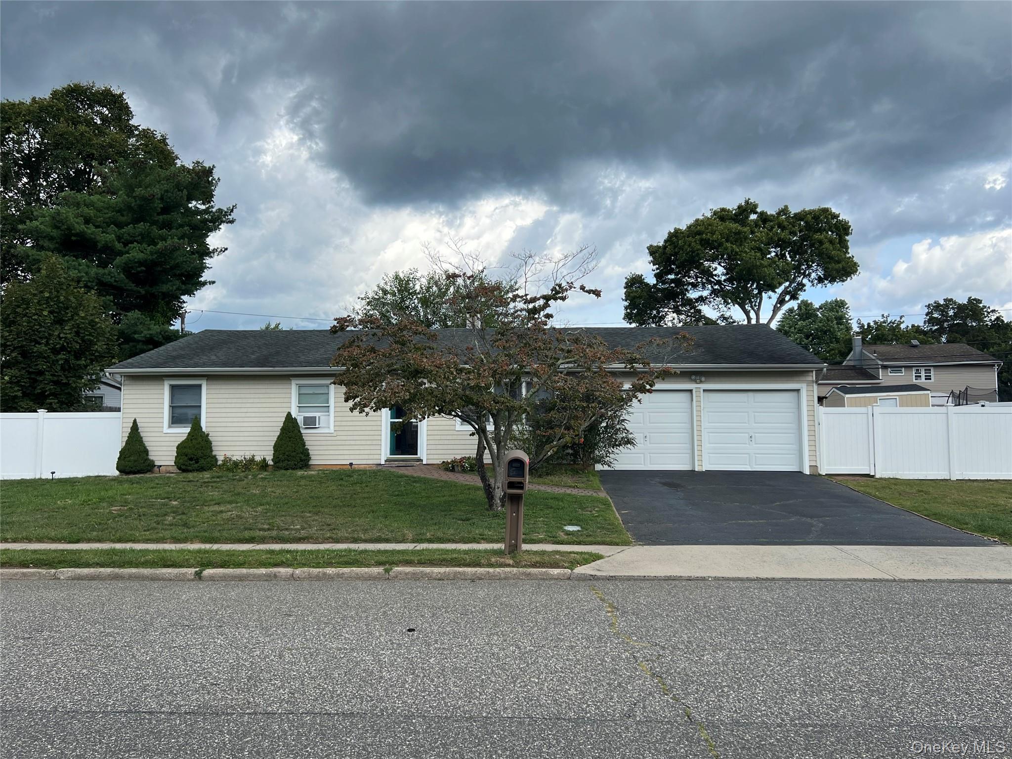 Single Family Rush  Suffolk County, NY 11776, MLS-906815-2