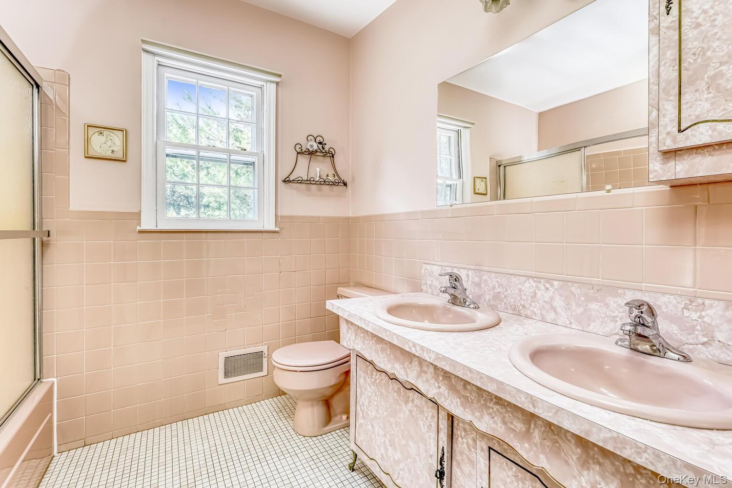 Single Family Macintosh Rockland County, NY 10952, MLS-906817-20